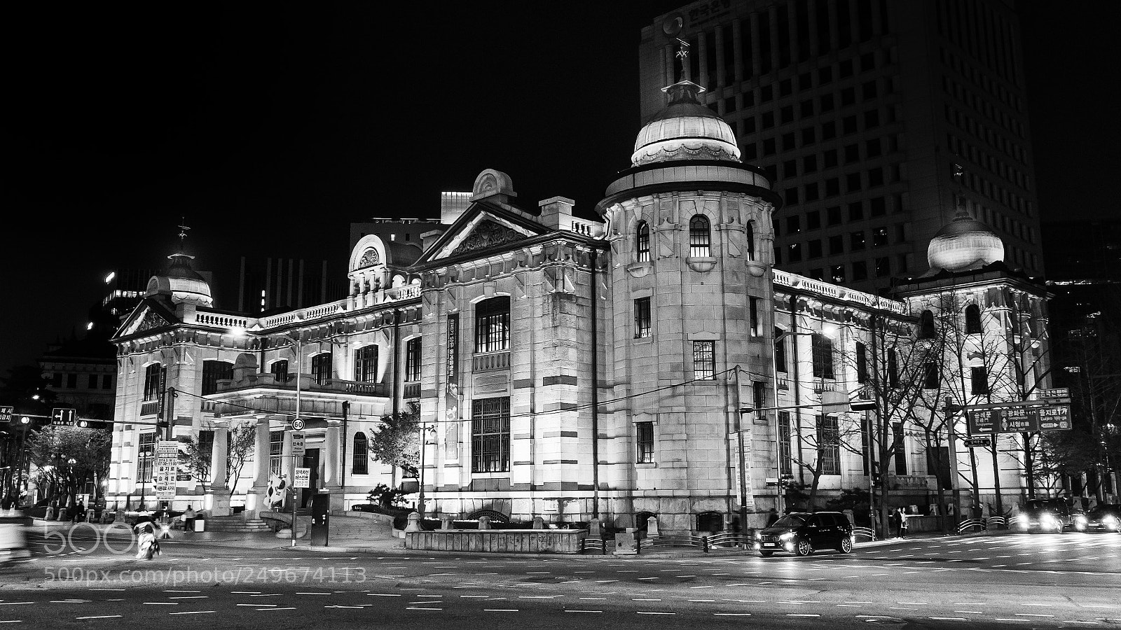 Olympus PEN E-P5 sample photo. The bank of korea photography