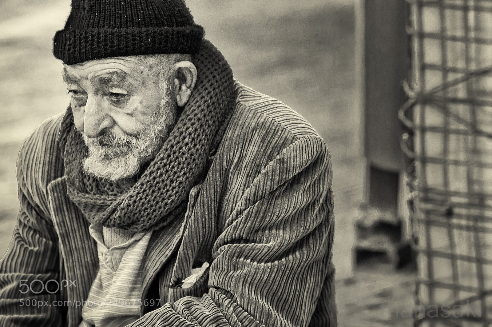 Nikon D300 sample photo. Old and alone photography
