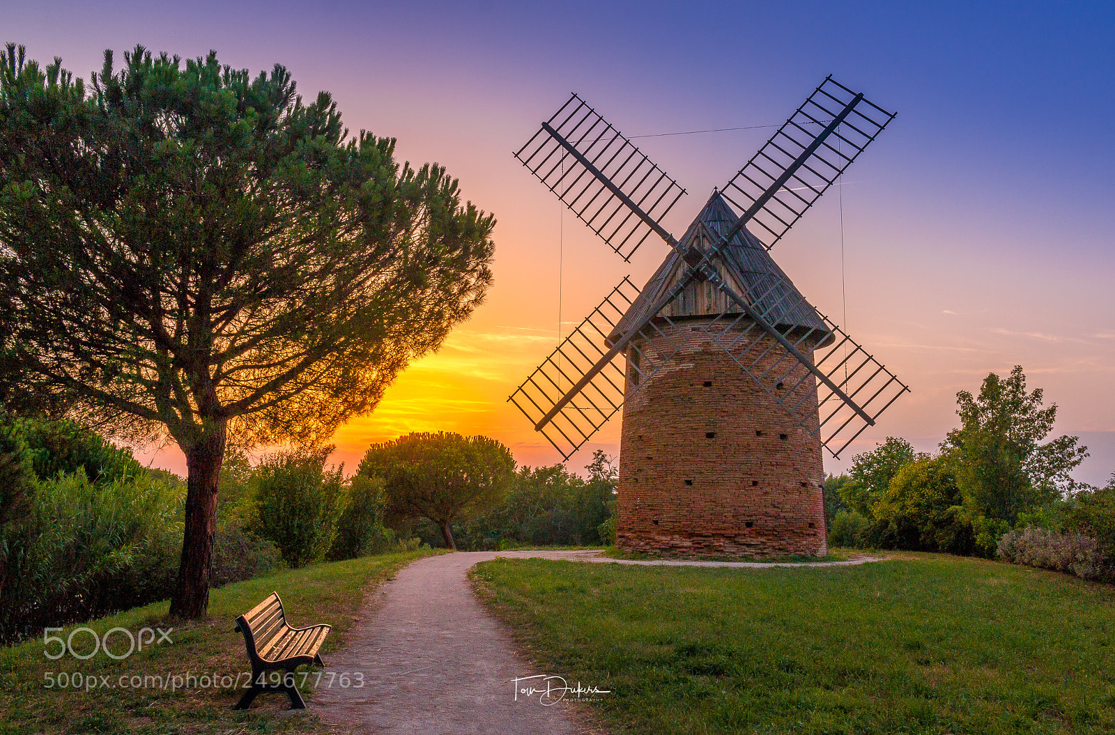 Canon EOS 70D sample photo. Moulin du saint-martin-du-touch photography
