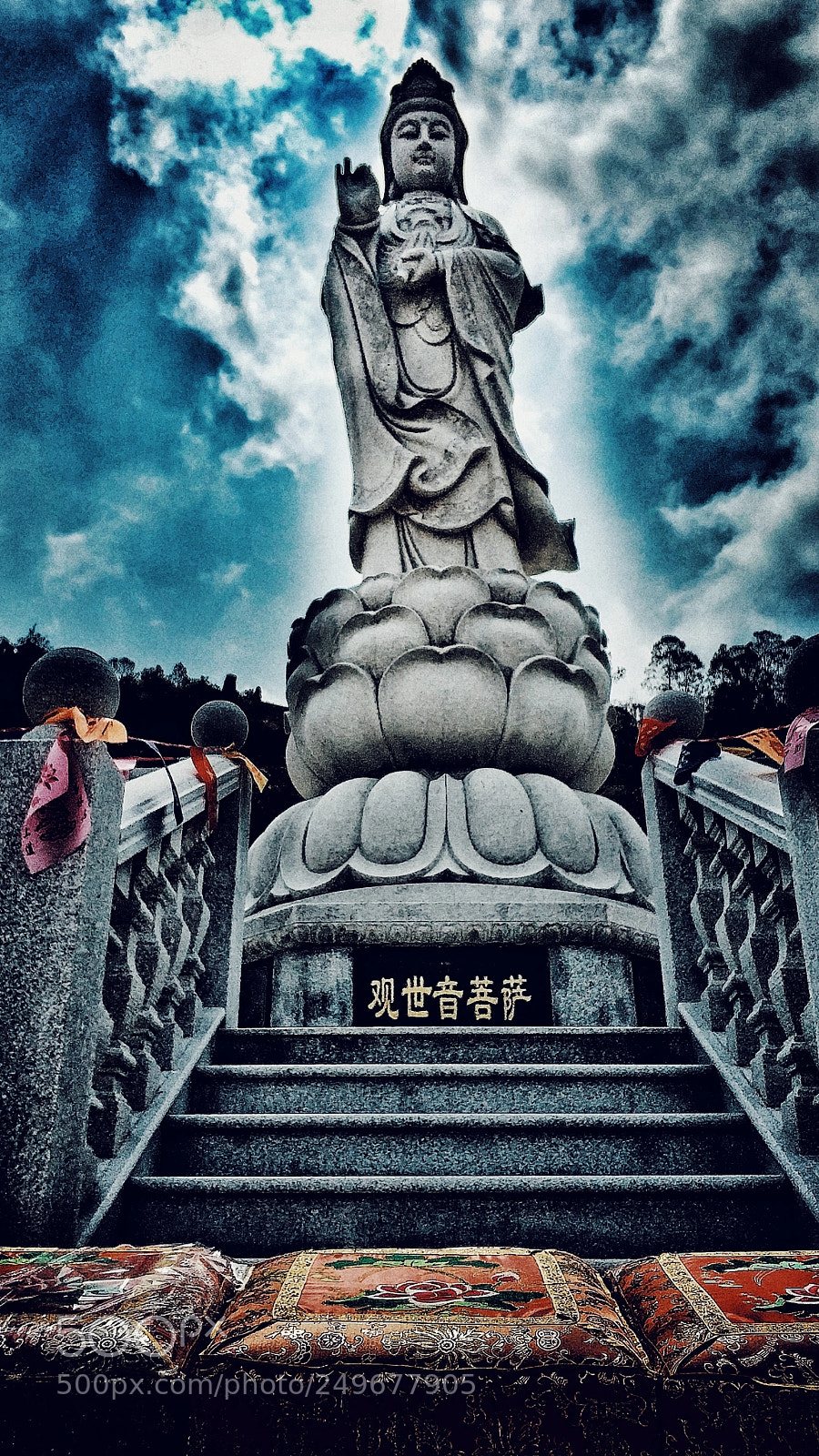 Xiaomi Mi Note 3 sample photo. Guan yin photography