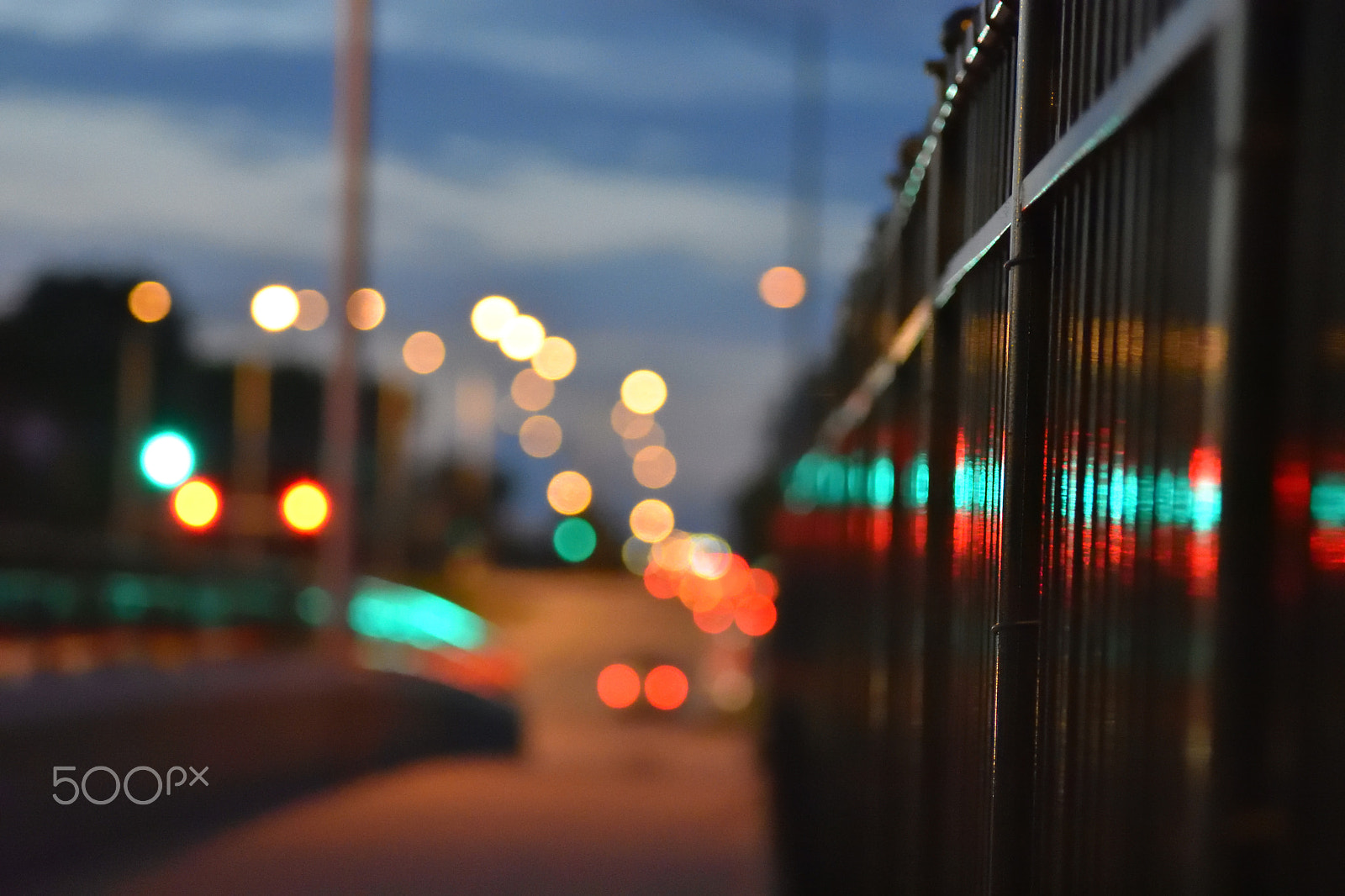 Nikon AF Nikkor 70-300mm F4-5.6G sample photo. Can you guess what it is? a road-side show! photography