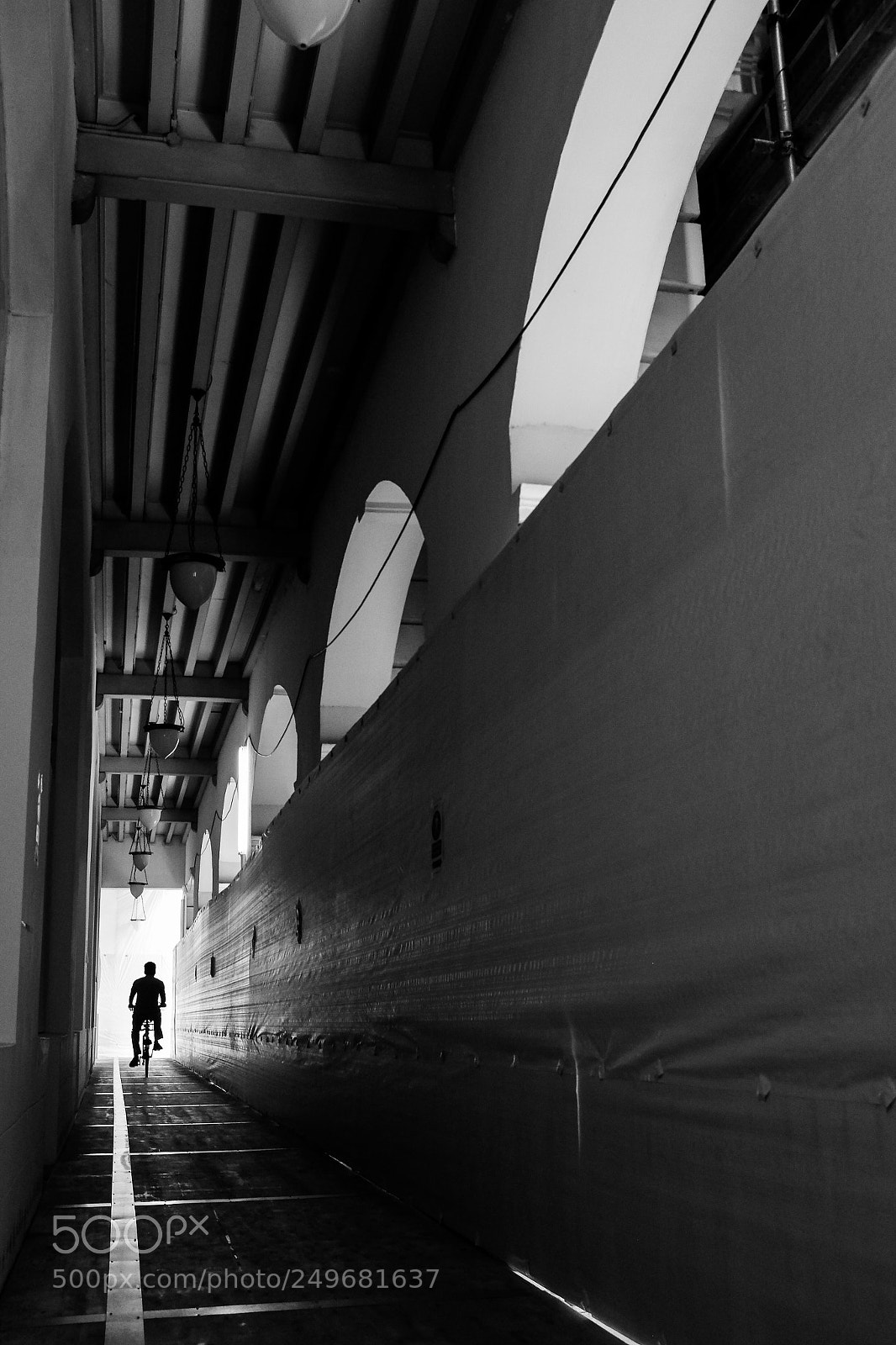 Fujifilm X100T sample photo. To the light photography