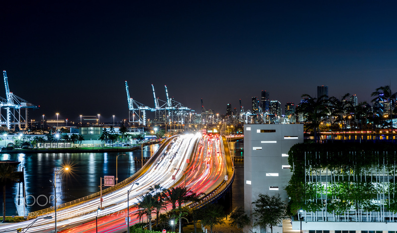 Canon EOS 6D Mark II sample photo. Busy miami night photography