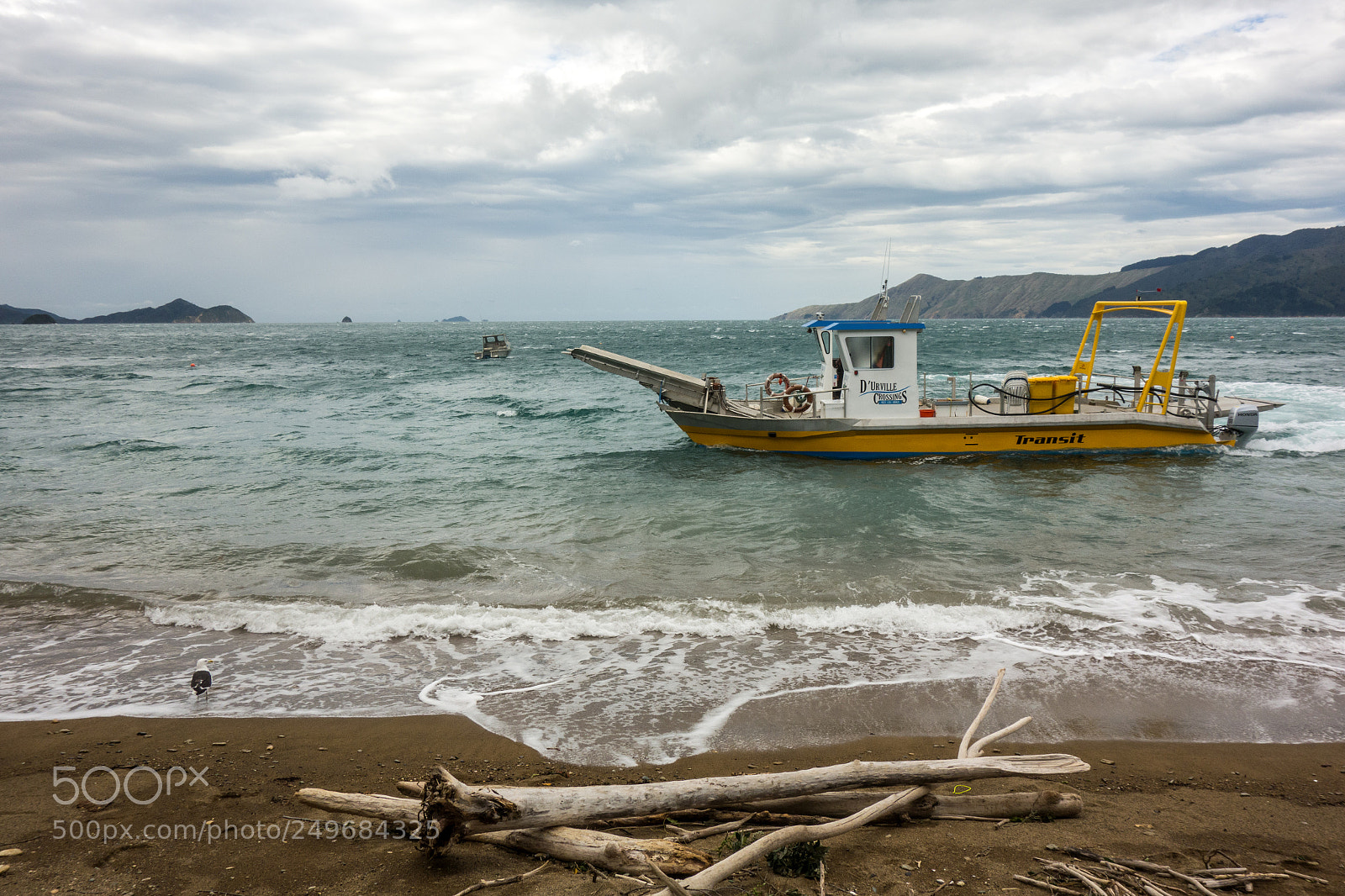 Sony Cyber-shot DSC-RX100 sample photo. Small ferry photography