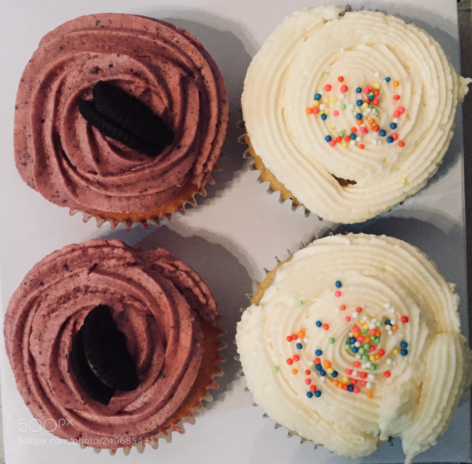 Apple iPhone 6 sample photo. Cupcakes photography