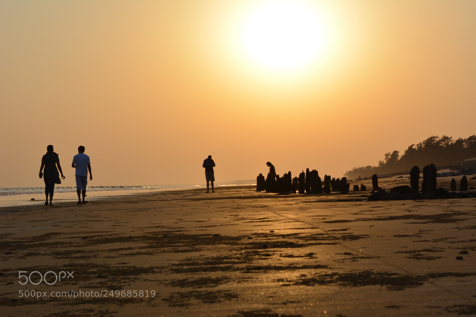 Nikon D5200 sample photo. A beautiful evening beach photography