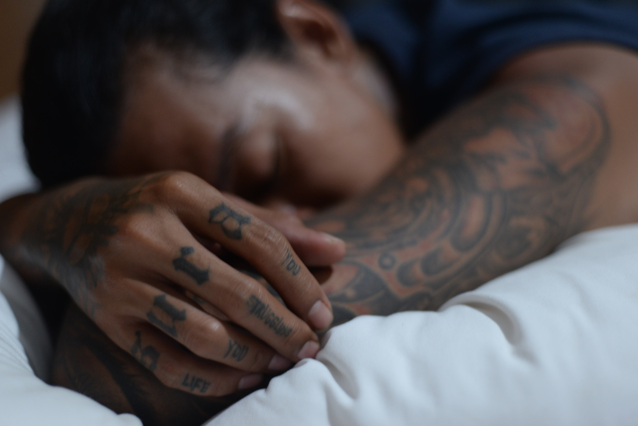 Nikon D610 + Nikon AF Nikkor 50mm F1.8D sample photo. Tattoos man photography