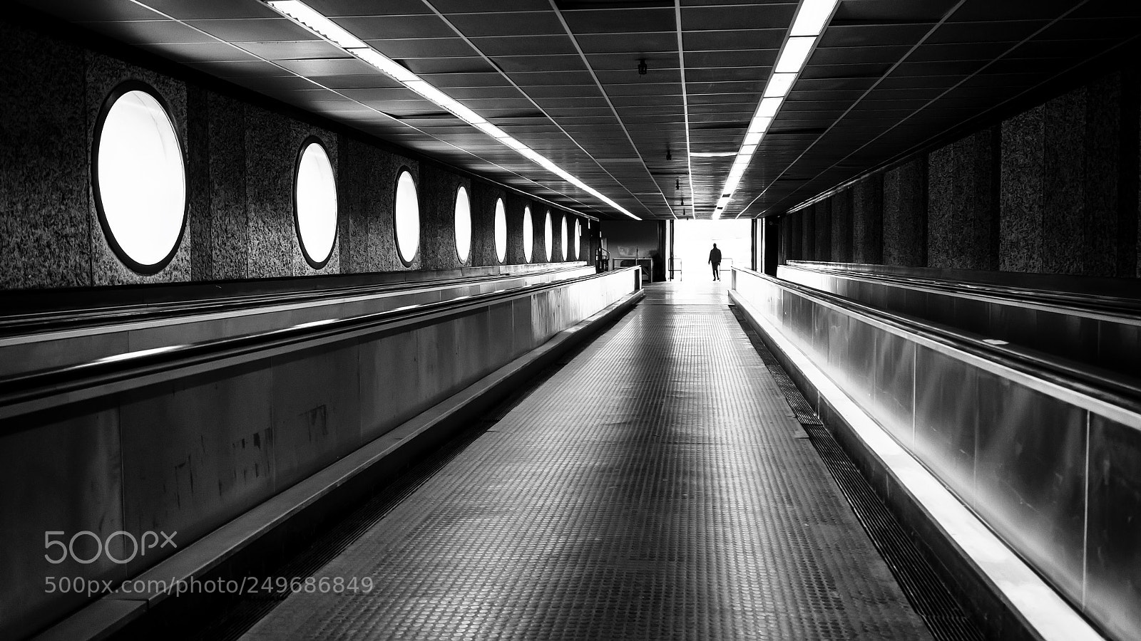 Sony a7R II sample photo. Subway #72 photography