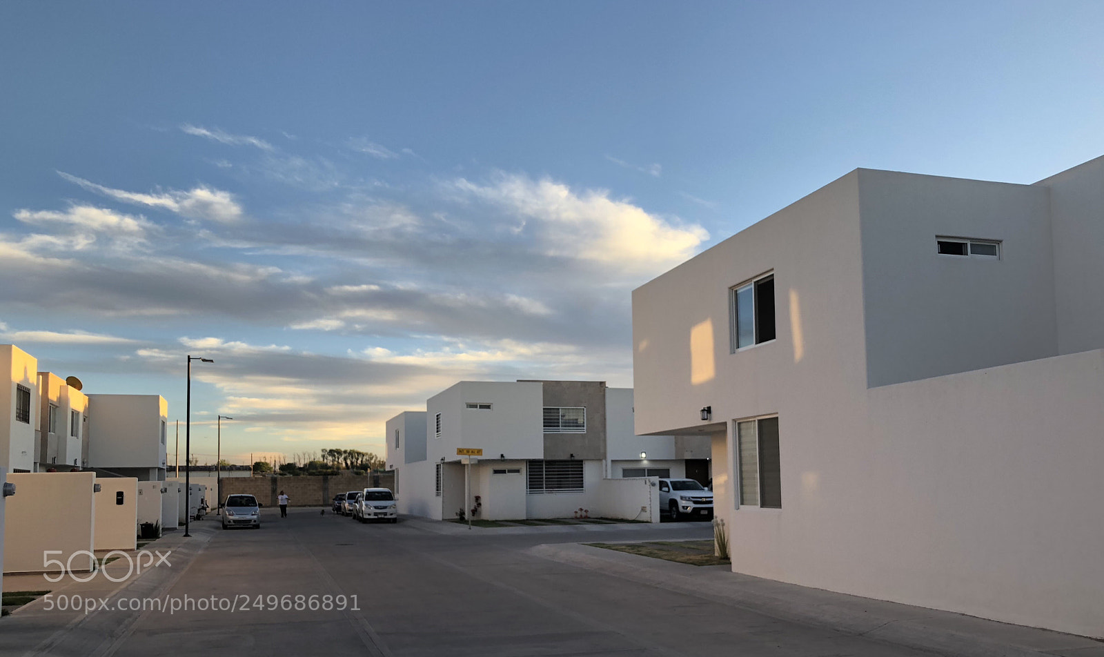 Apple iPhone X sample photo. Early evening photography