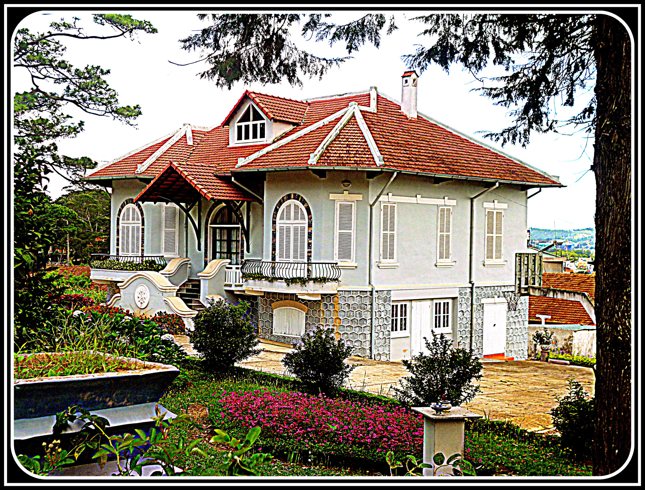 Panasonic DMC-FS40 sample photo. Villas fr dl () photography