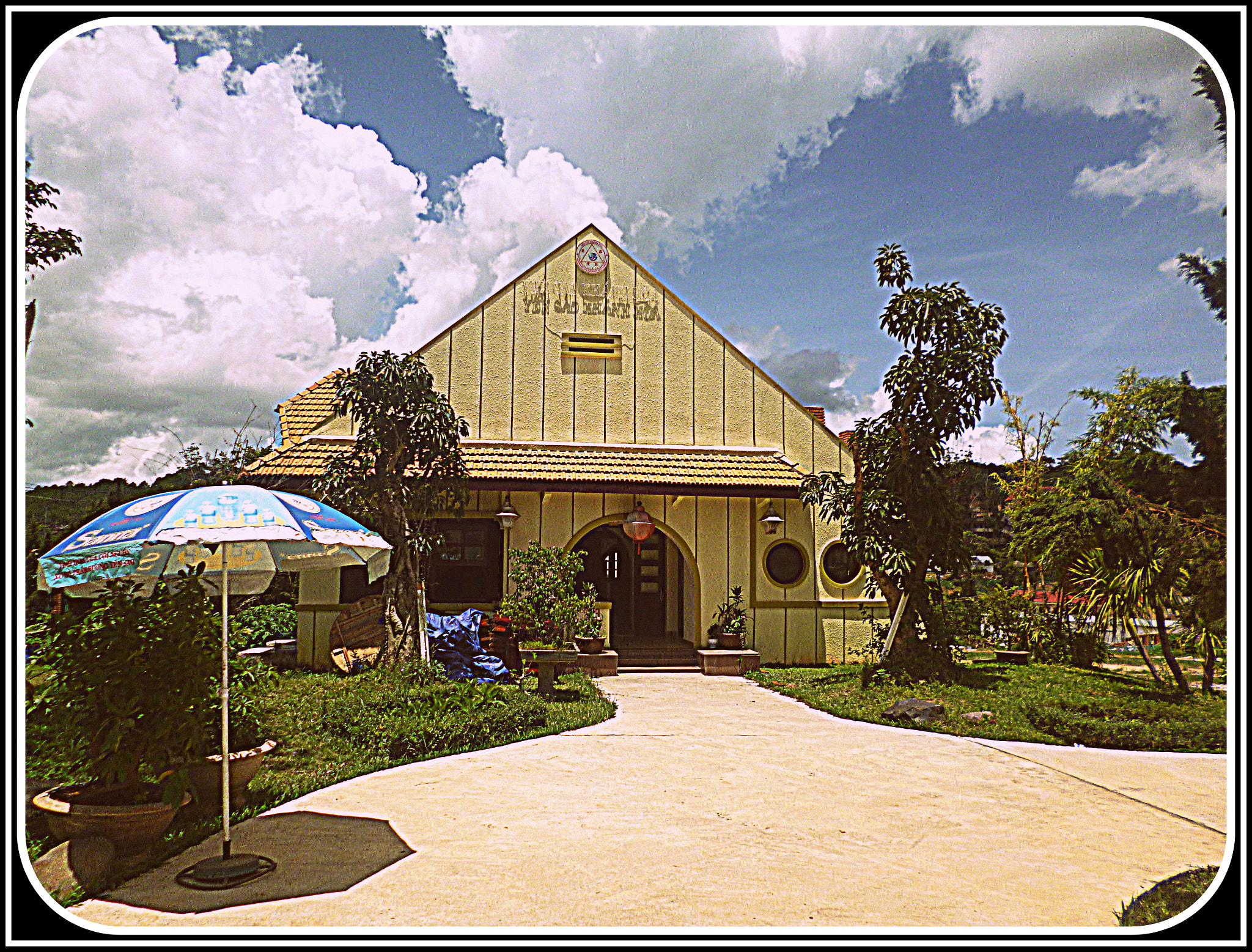 Panasonic DMC-FS40 sample photo. Villas fr dl () photography