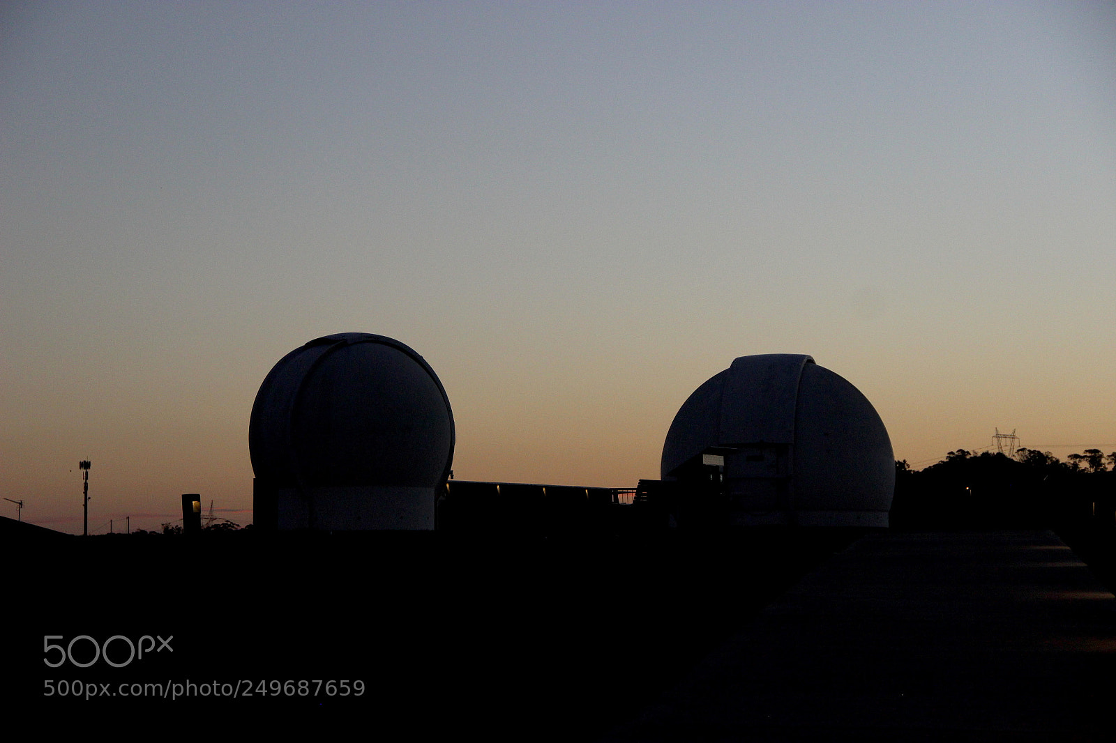 Canon EOS 600D (Rebel EOS T3i / EOS Kiss X5) sample photo. Shadows of observatory at photography