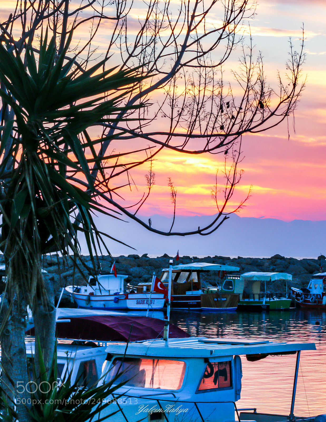 Canon EOS 70D sample photo. Side yacht harbor photography
