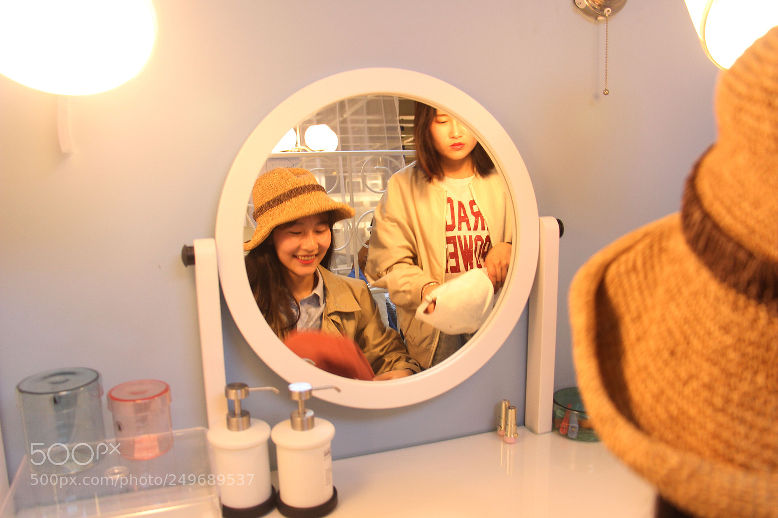Canon EOS 700D (EOS Rebel T5i / EOS Kiss X7i) sample photo. 她姓张 photography