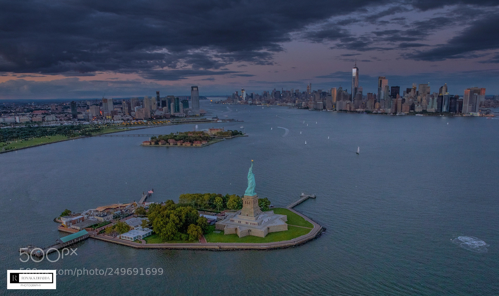 Canon EOS 5D Mark IV sample photo. Statue of liberty ?  photography