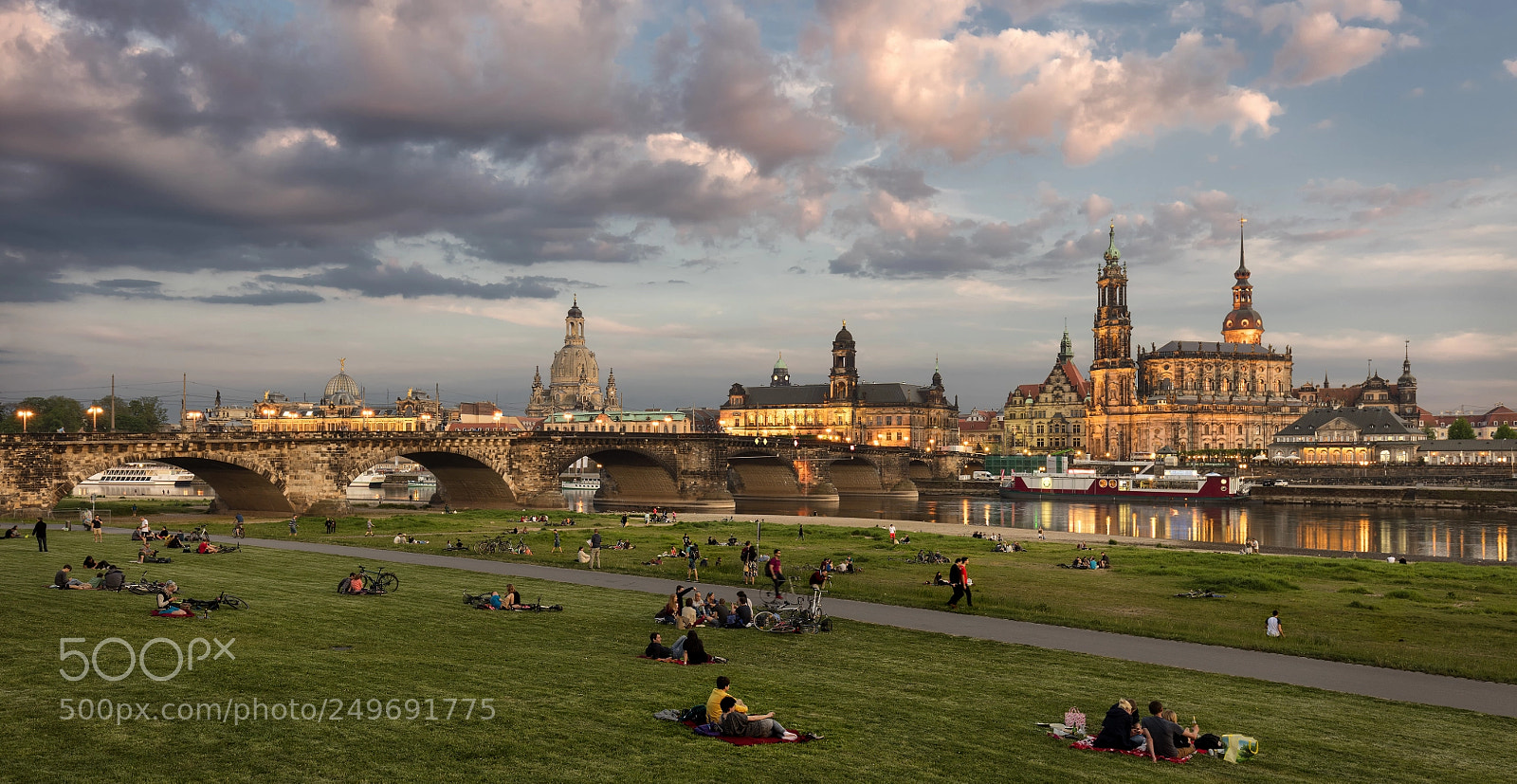 Canon EOS 5DS R sample photo. Dresden photography