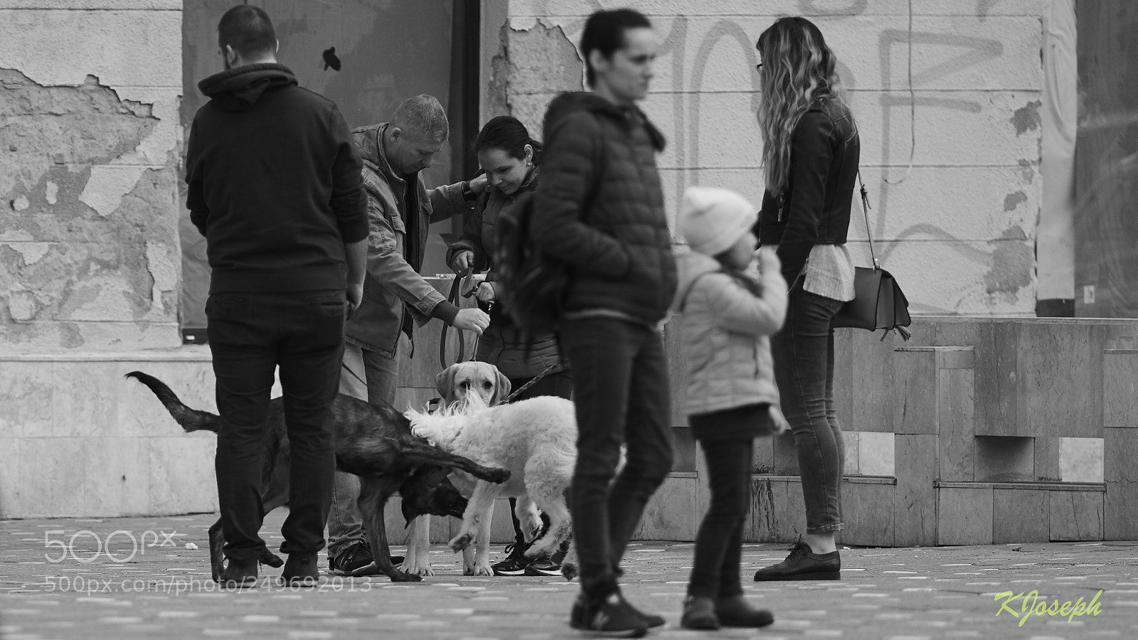 Olympus OM-D E-M1 Mark II sample photo. Street photography