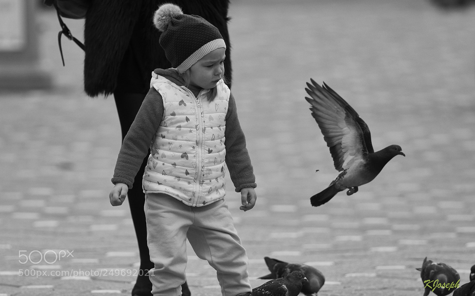 Olympus OM-D E-M1 Mark II sample photo. Street photography