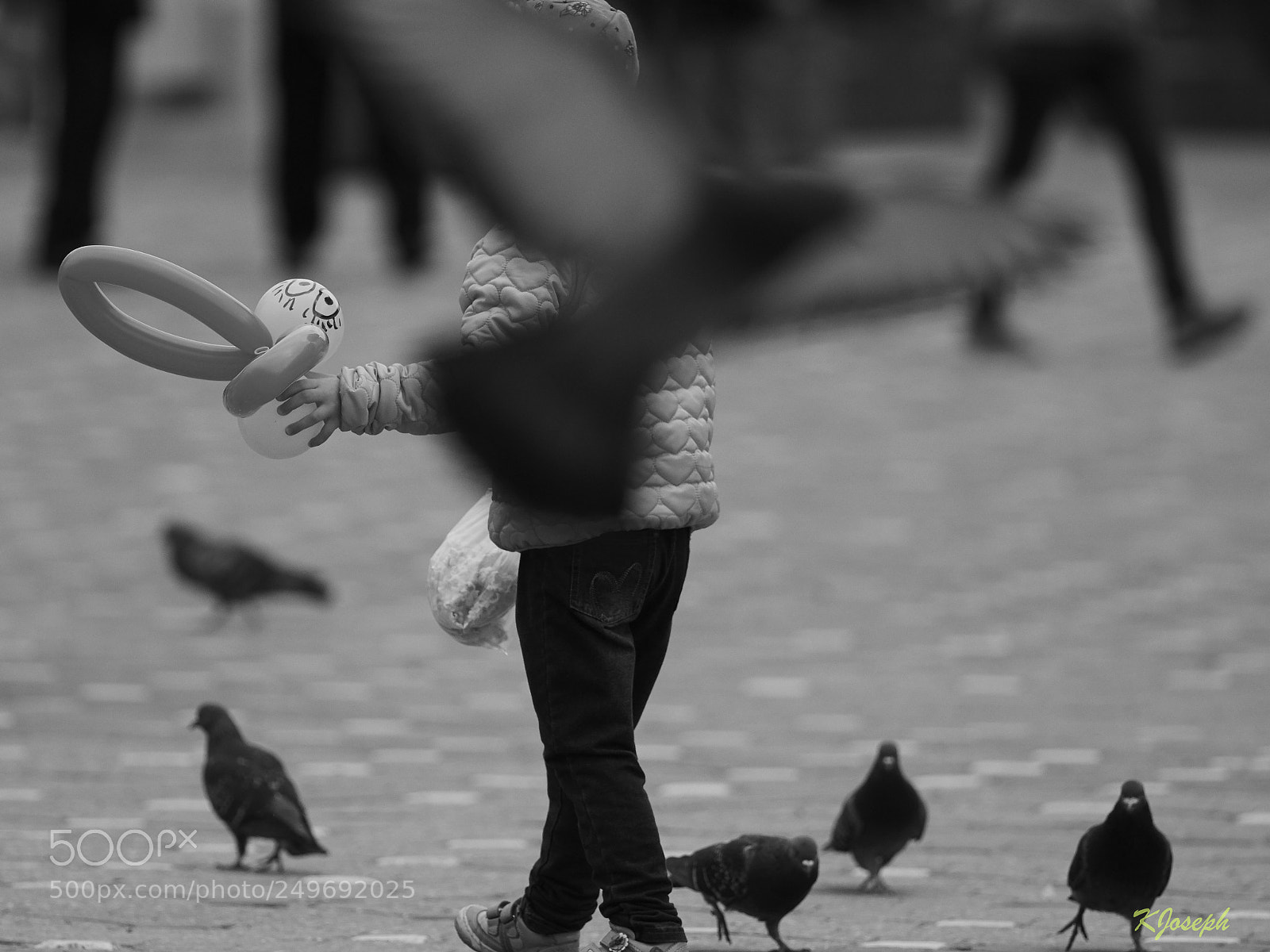 Olympus OM-D E-M1 Mark II sample photo. Street photography