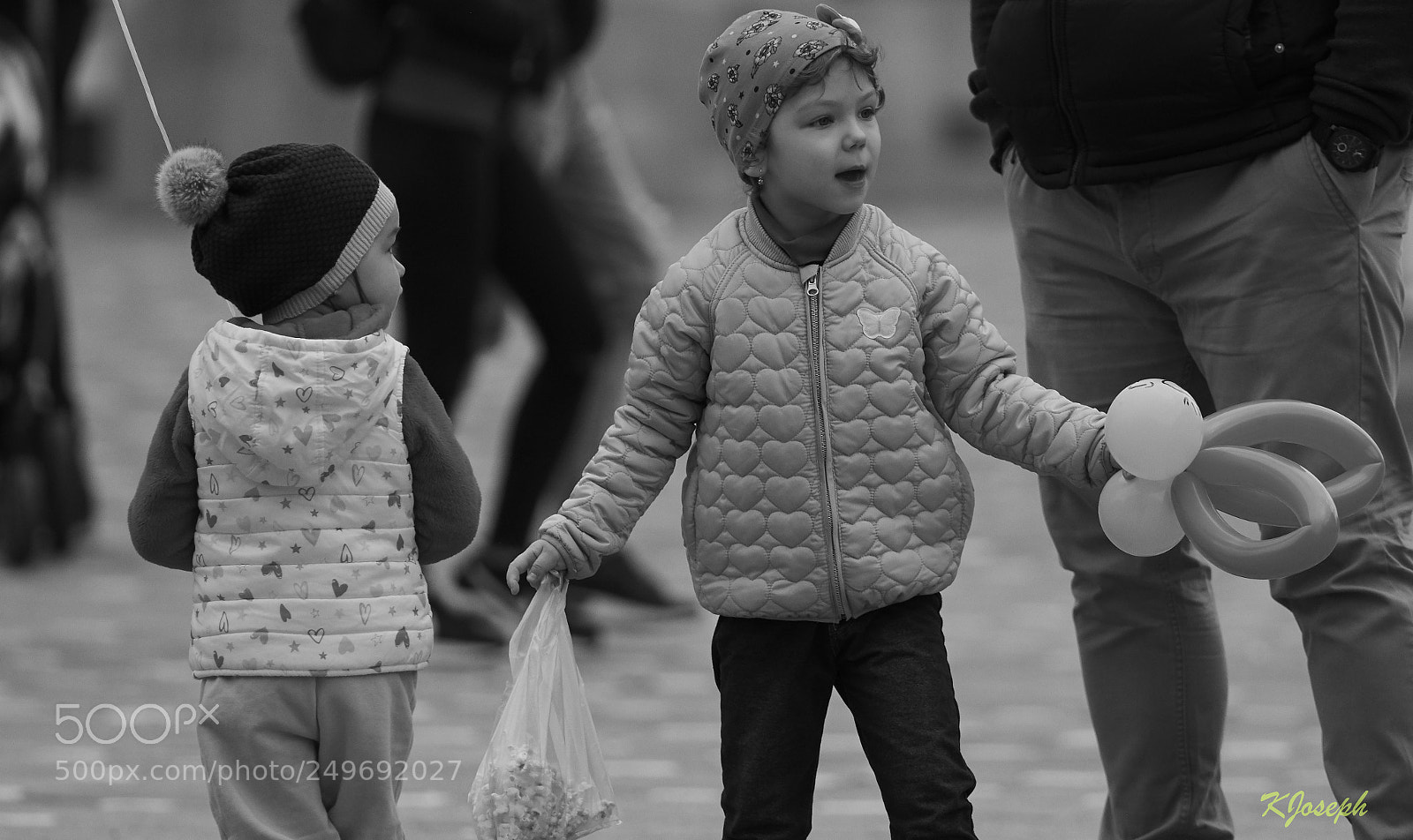 Olympus OM-D E-M1 Mark II sample photo. Street photography
