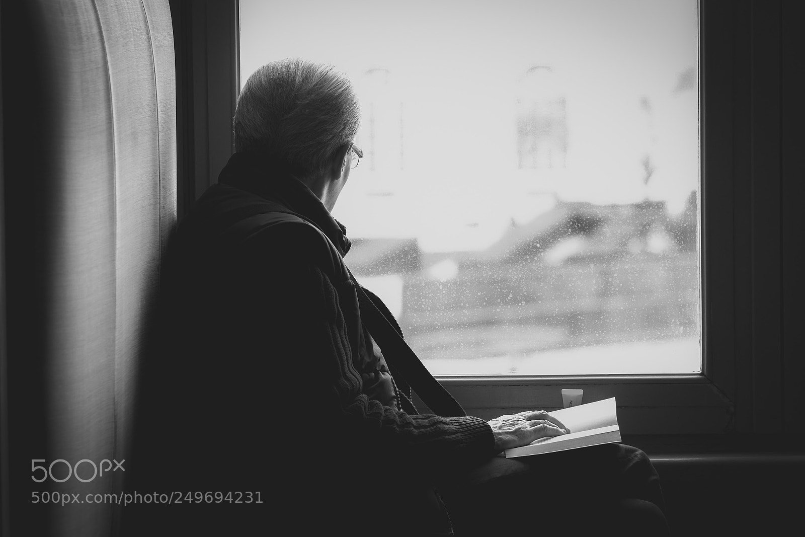 Fujifilm X-T10 sample photo. A book and a photography