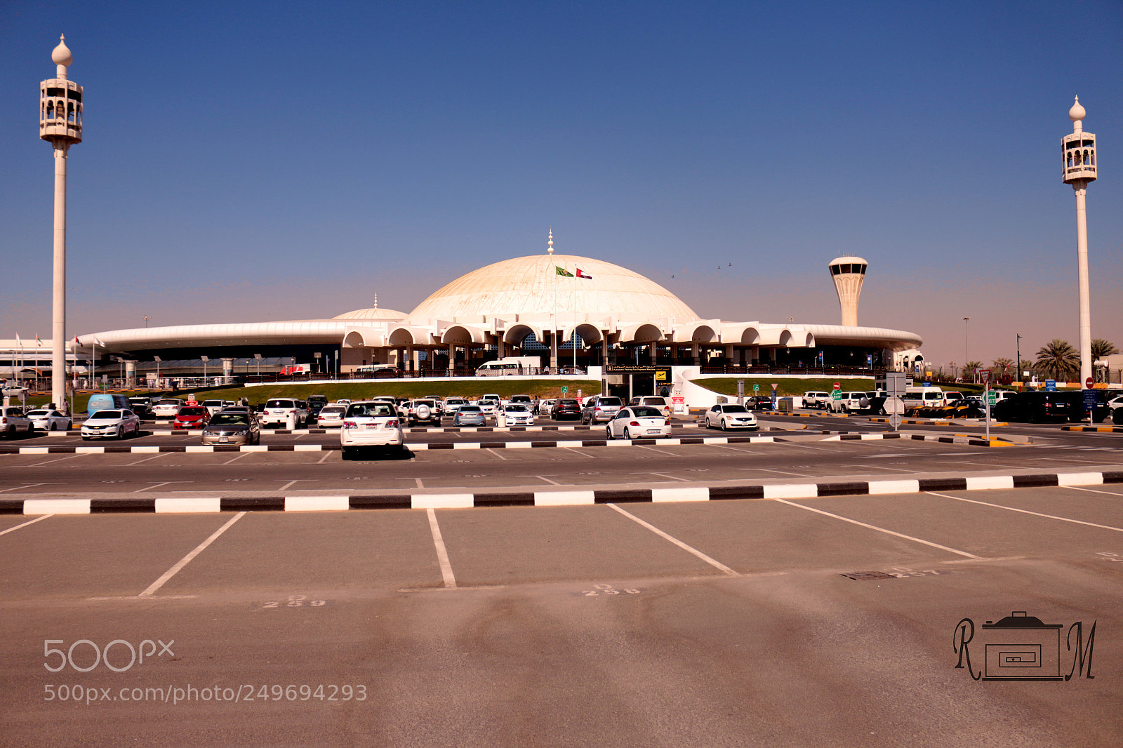 Canon EOS 70D sample photo. Sharjah international airport photography