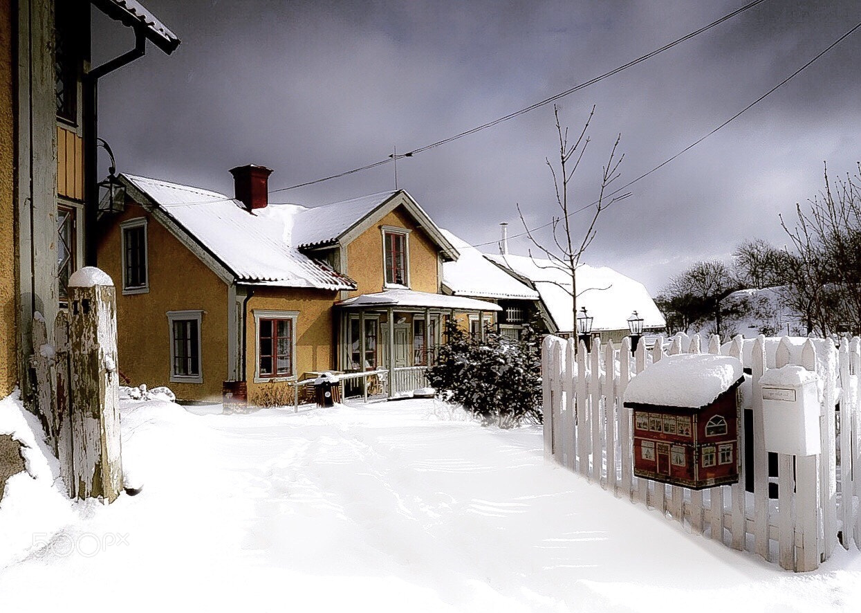 Sony a6000 sample photo. Old house  photography