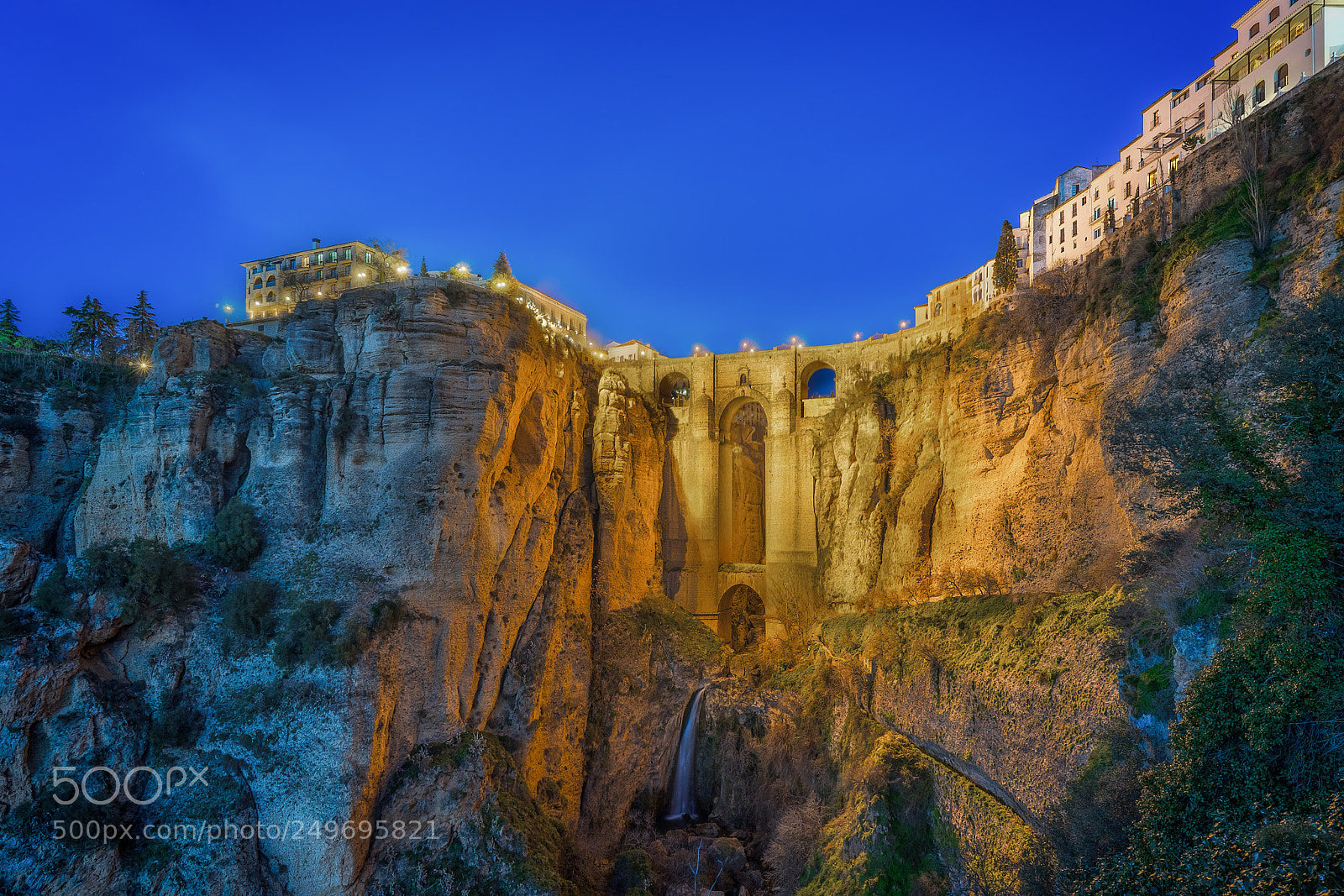 Sony a7 sample photo. Ronda night photography