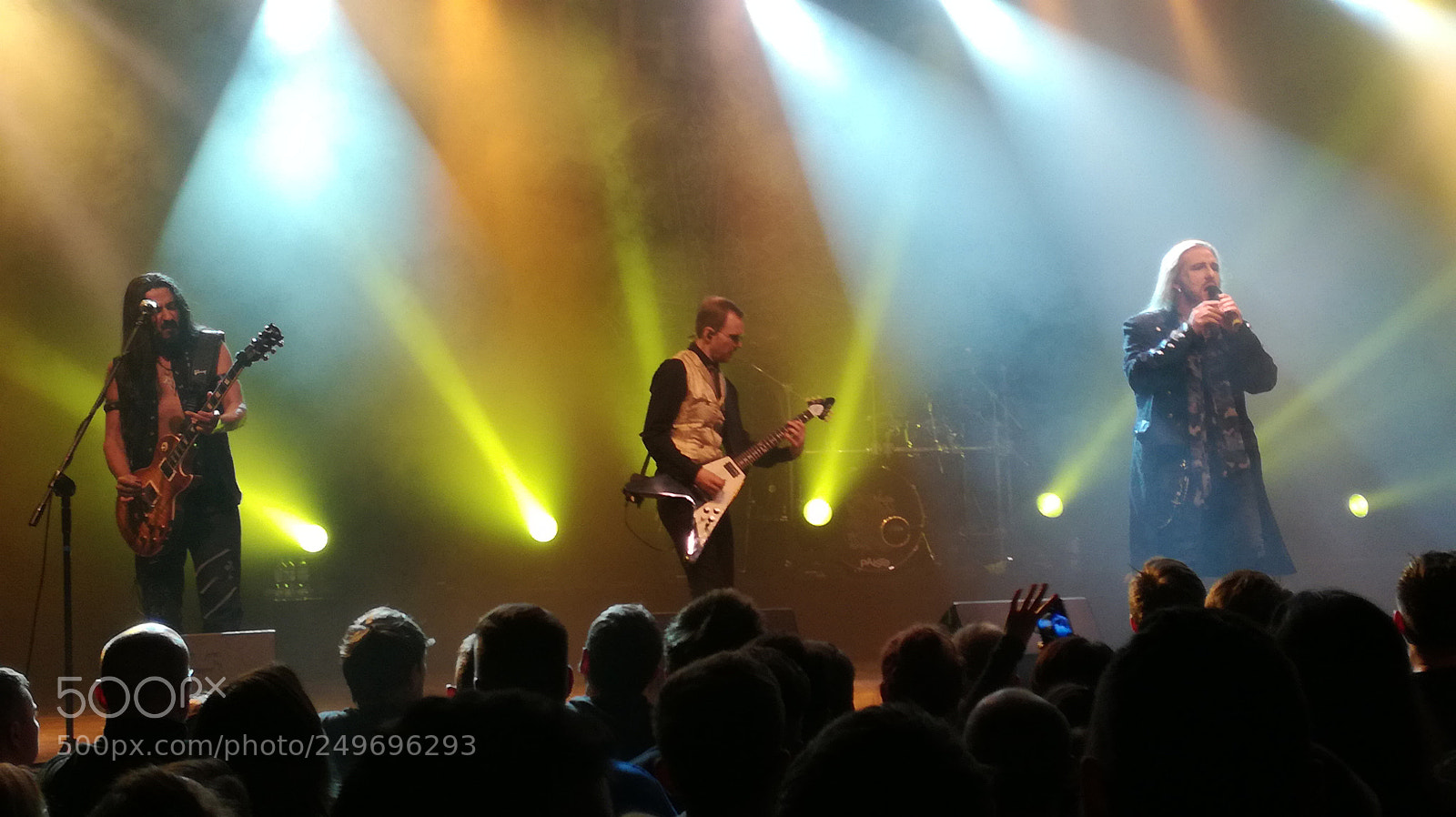 HUAWEI P9 LITE sample photo. Therion on the stage photography