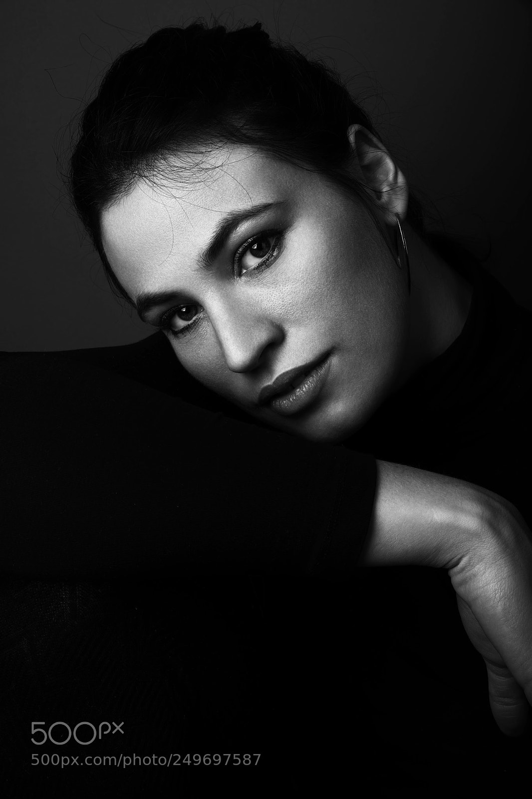Canon EOS 6D Mark II sample photo. Natural beauty laura photography