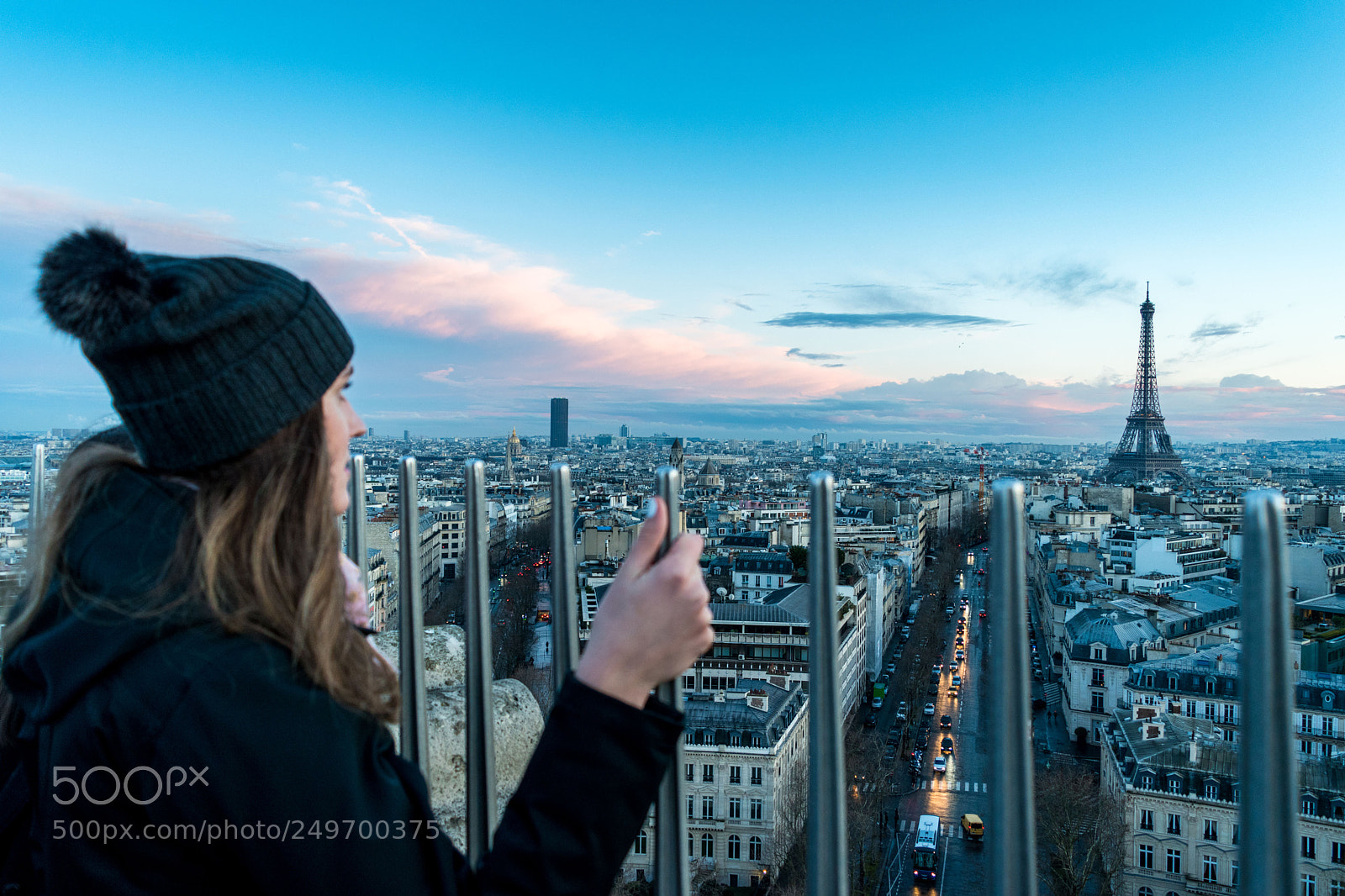 Nikon D5500 sample photo. Staring at the eiffel photography