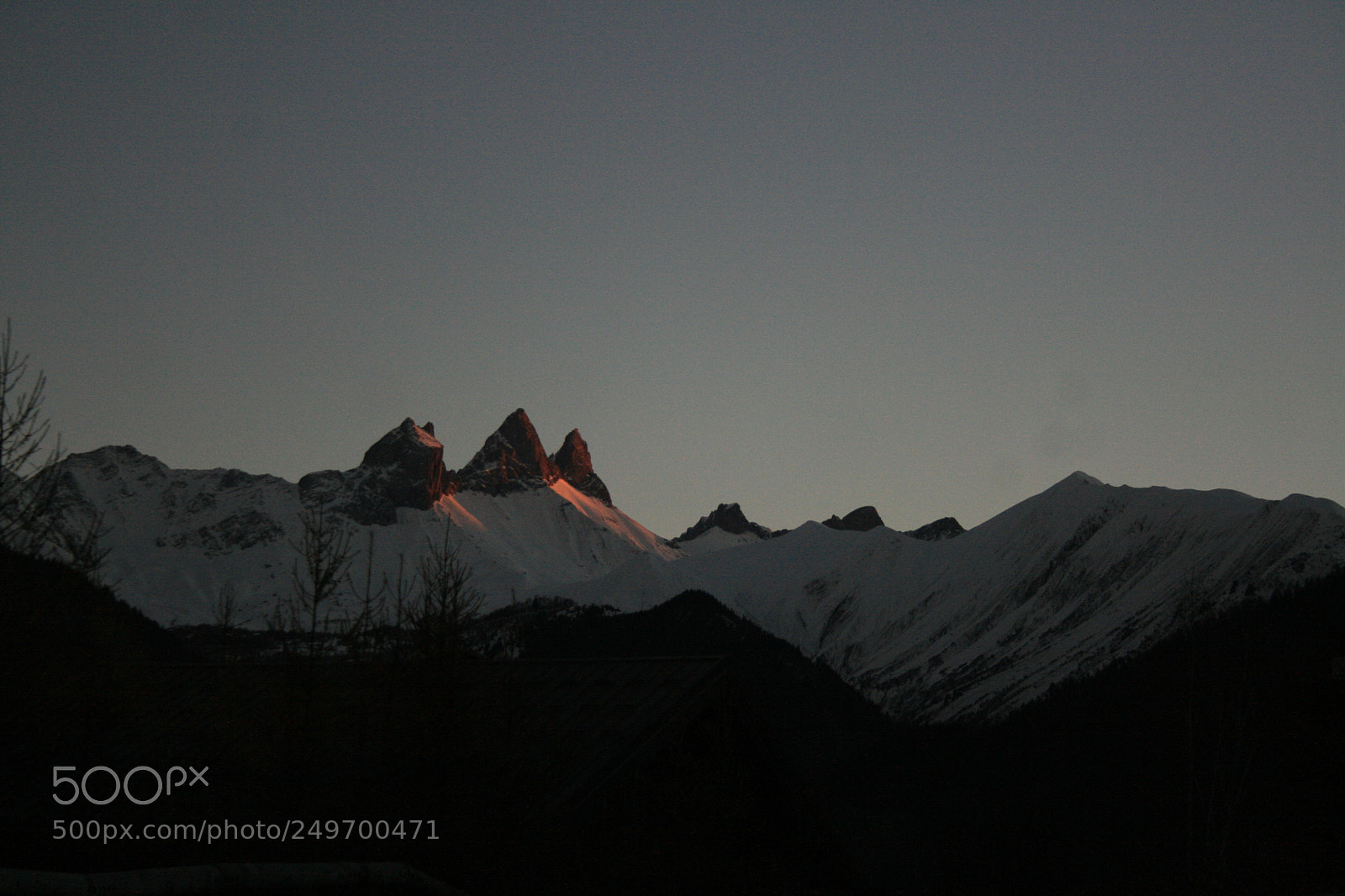 Canon EF-S 18-55mm F3.5-5.6 II sample photo. French alps photography
