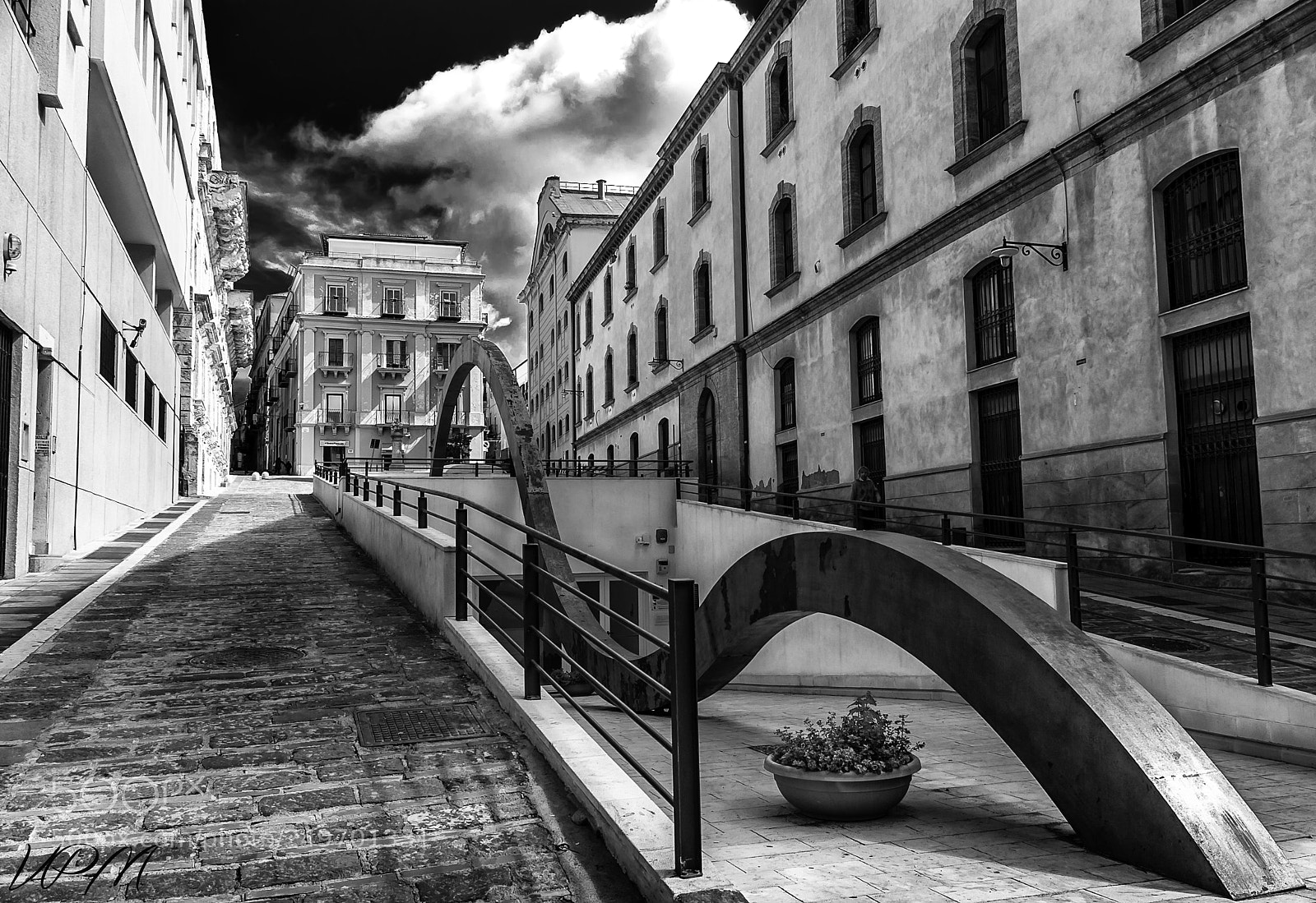 Nikon D80 sample photo. Caltanissetta steel wave photography
