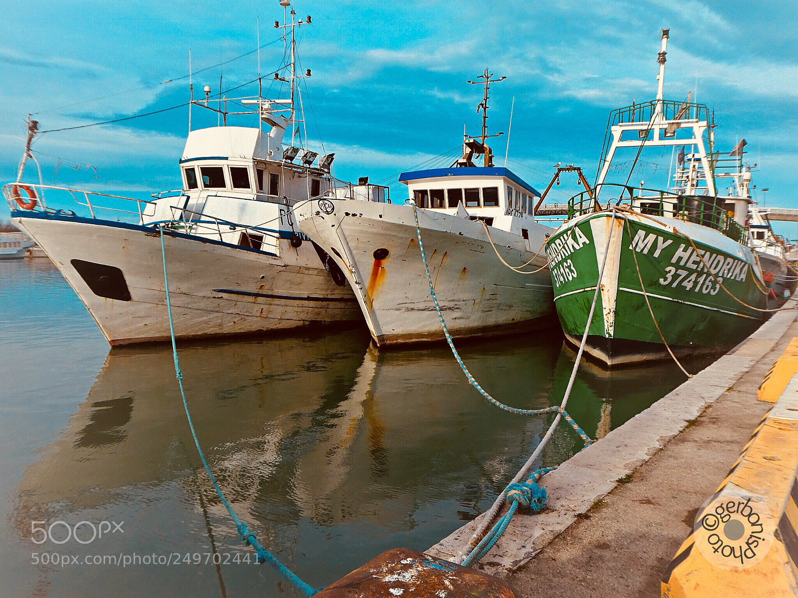 Panasonic Lumix DC-ZS70 (Lumix DC-TZ90) sample photo. Fishing boats at anchor photography