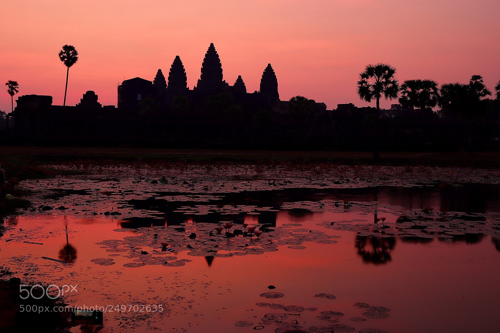 Canon EOS 77D (EOS 9000D / EOS 770D) sample photo. Angkor photography