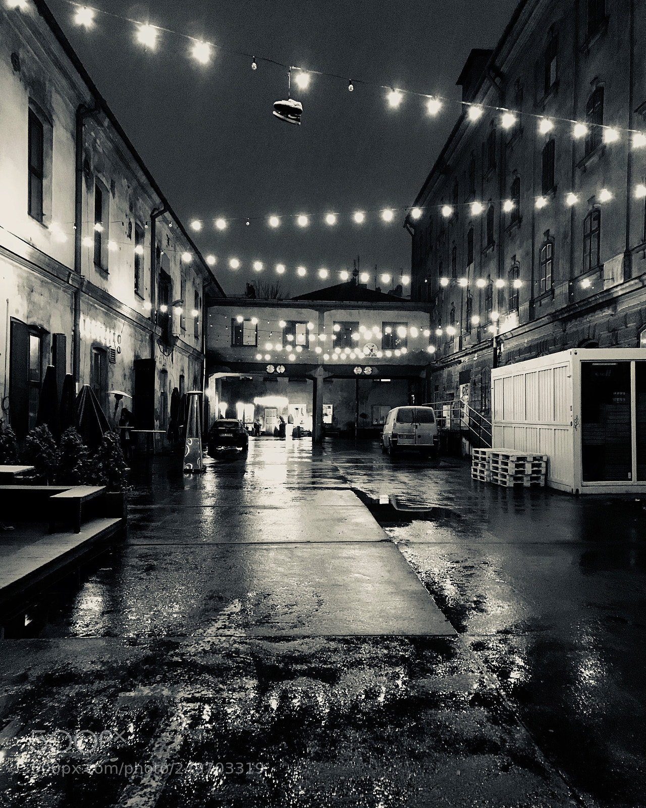 Apple iPhone 7 Plus sample photo. Krakow by night, poland photography