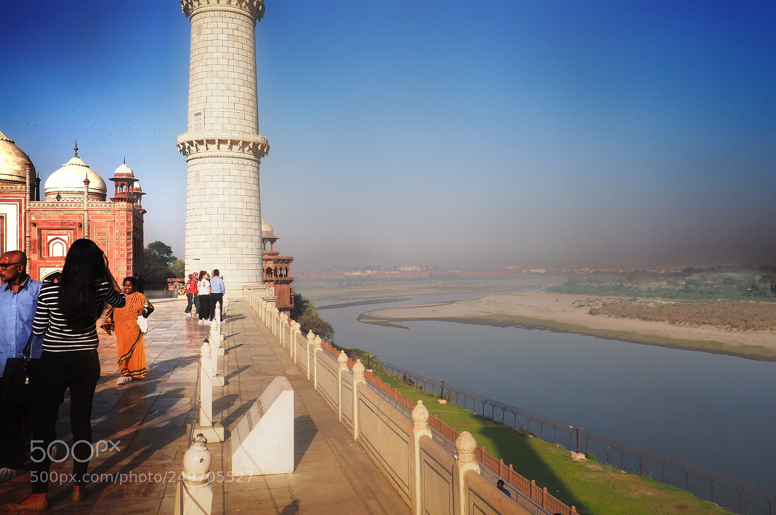 Olympus OM-D E-M10 II sample photo. Taj mahal river photography