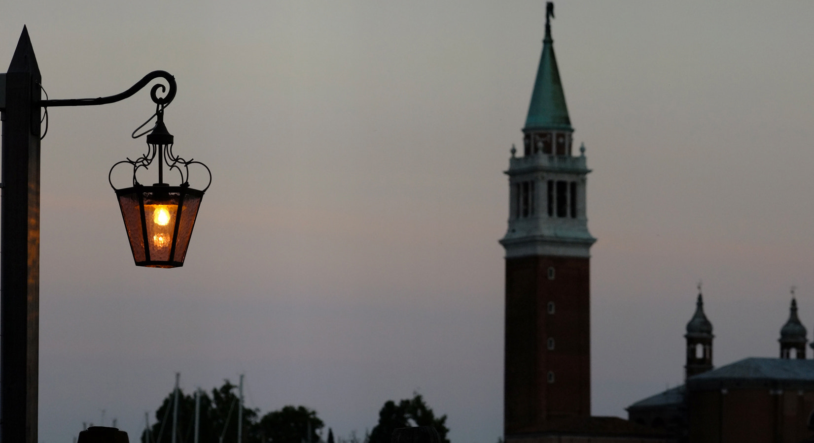 FujiFilm FinePix S200EXR (FinePix S205EXR) sample photo. Luce sul campanile della chiesa di san giorgio maggiore photography