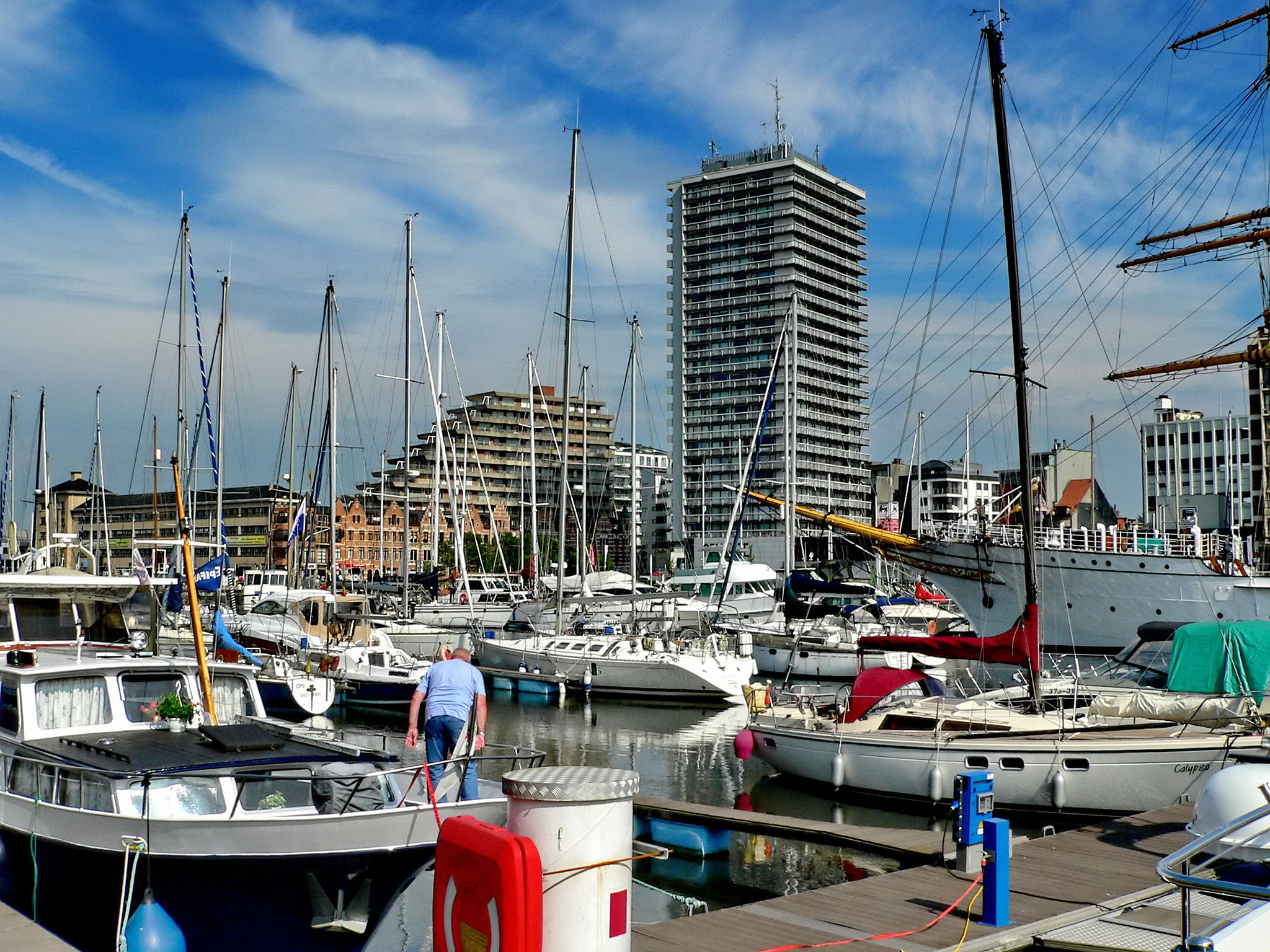 Panasonic DMC-FZ20 sample photo. Oostende jachthaven mercator photography