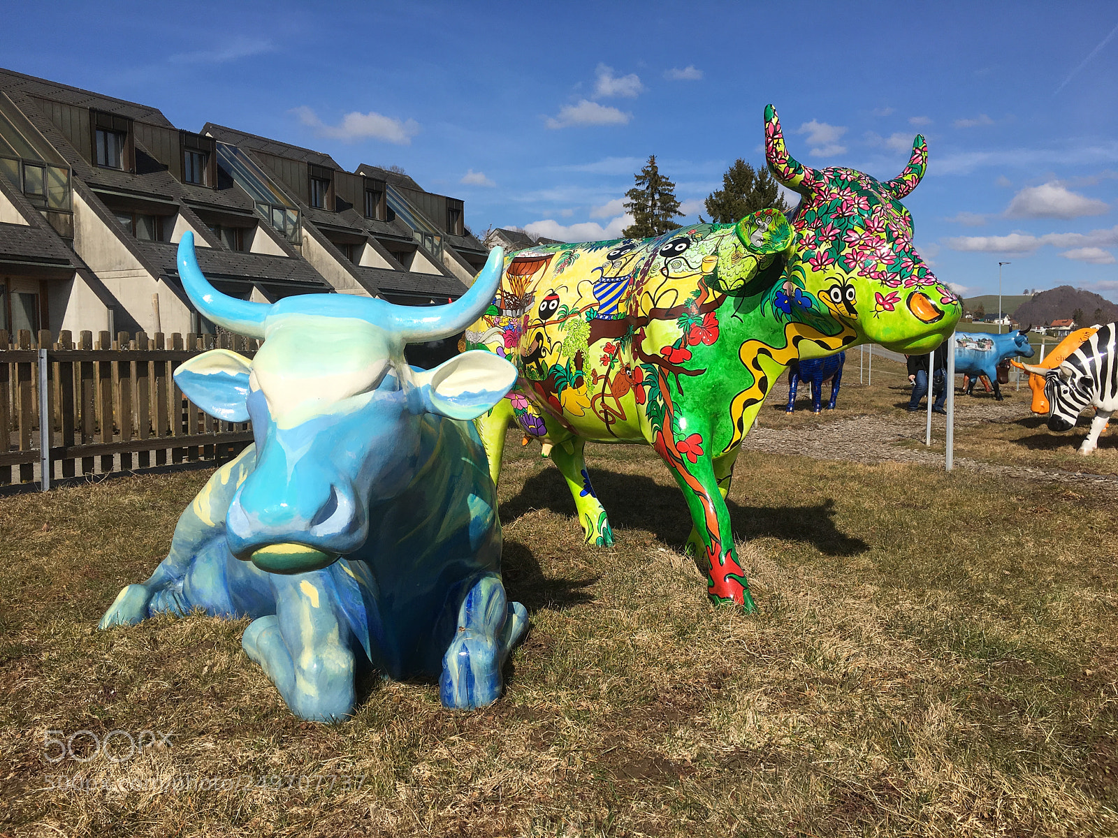 Apple iPhone 6s Plus sample photo. Art cows from plastic photography