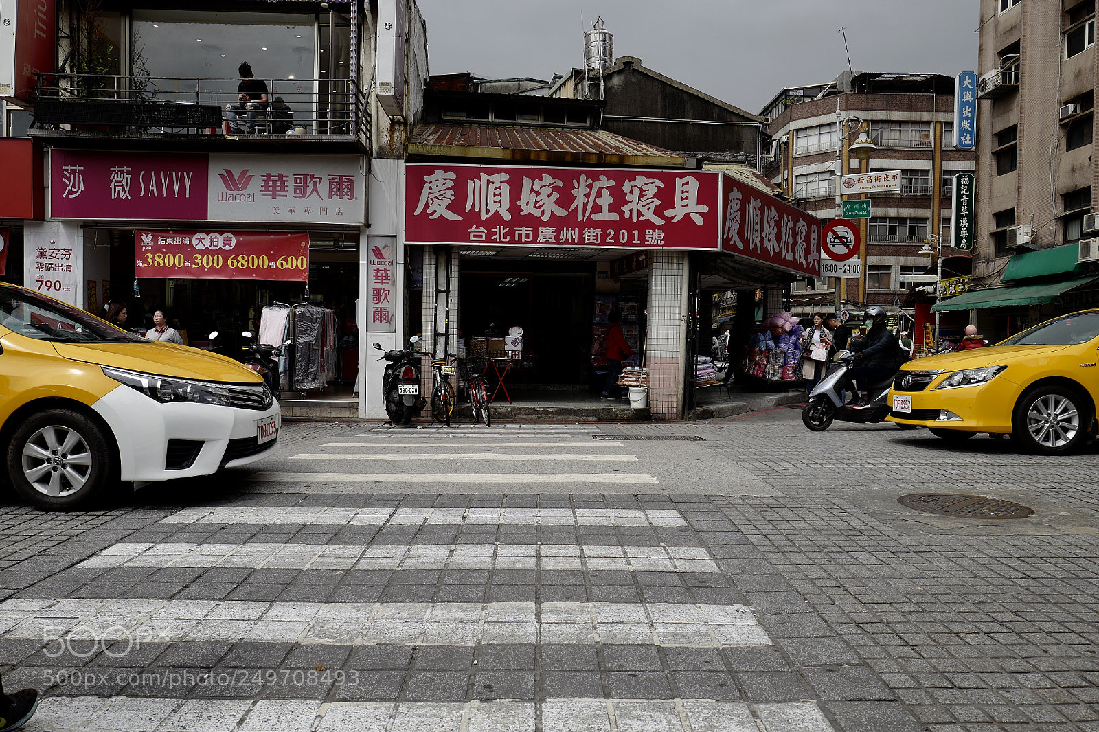 Leica Q (Typ 116) sample photo. Hey buddy, what s photography