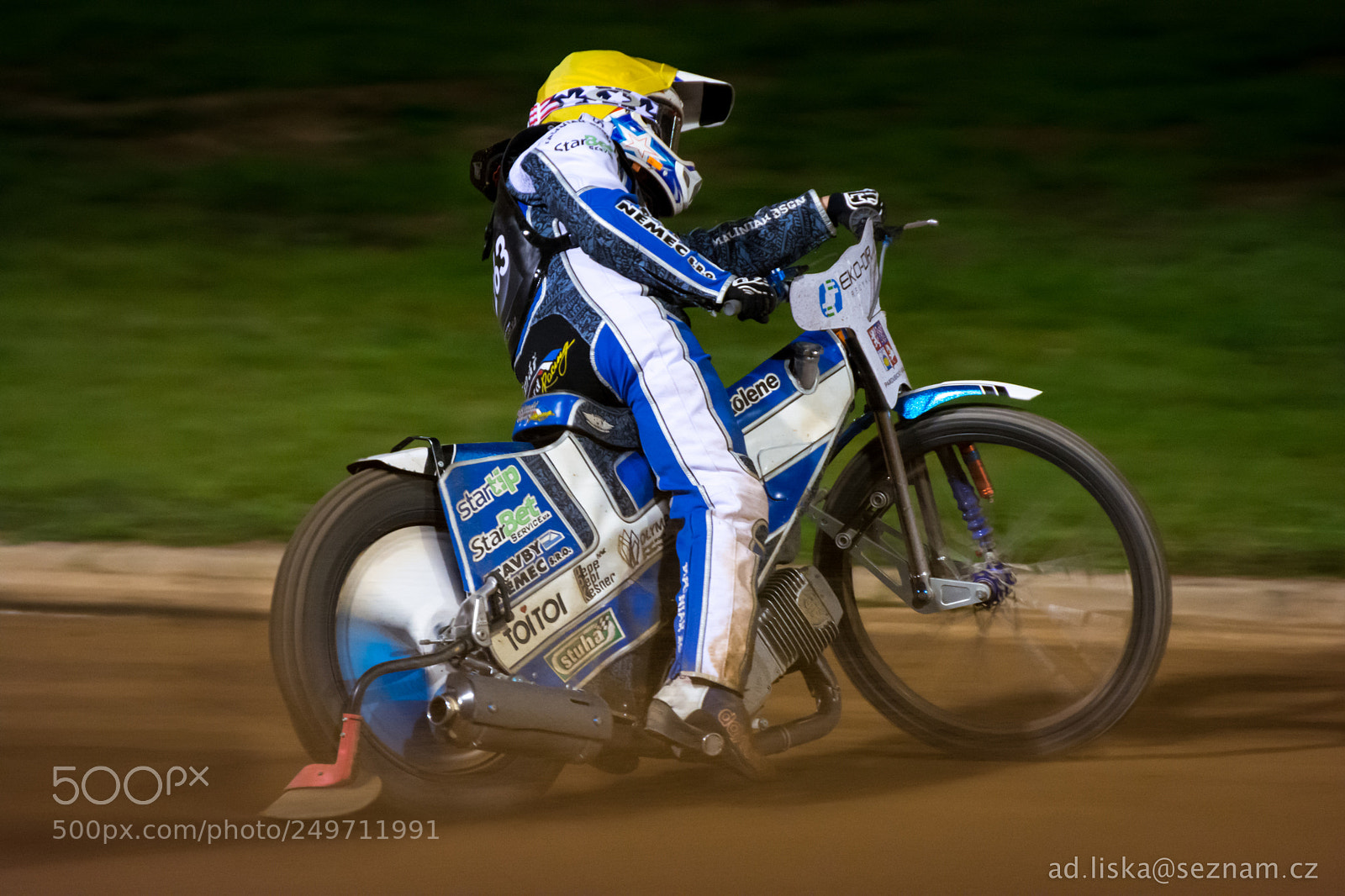 Nikon D5200 sample photo. Speedway racer photography