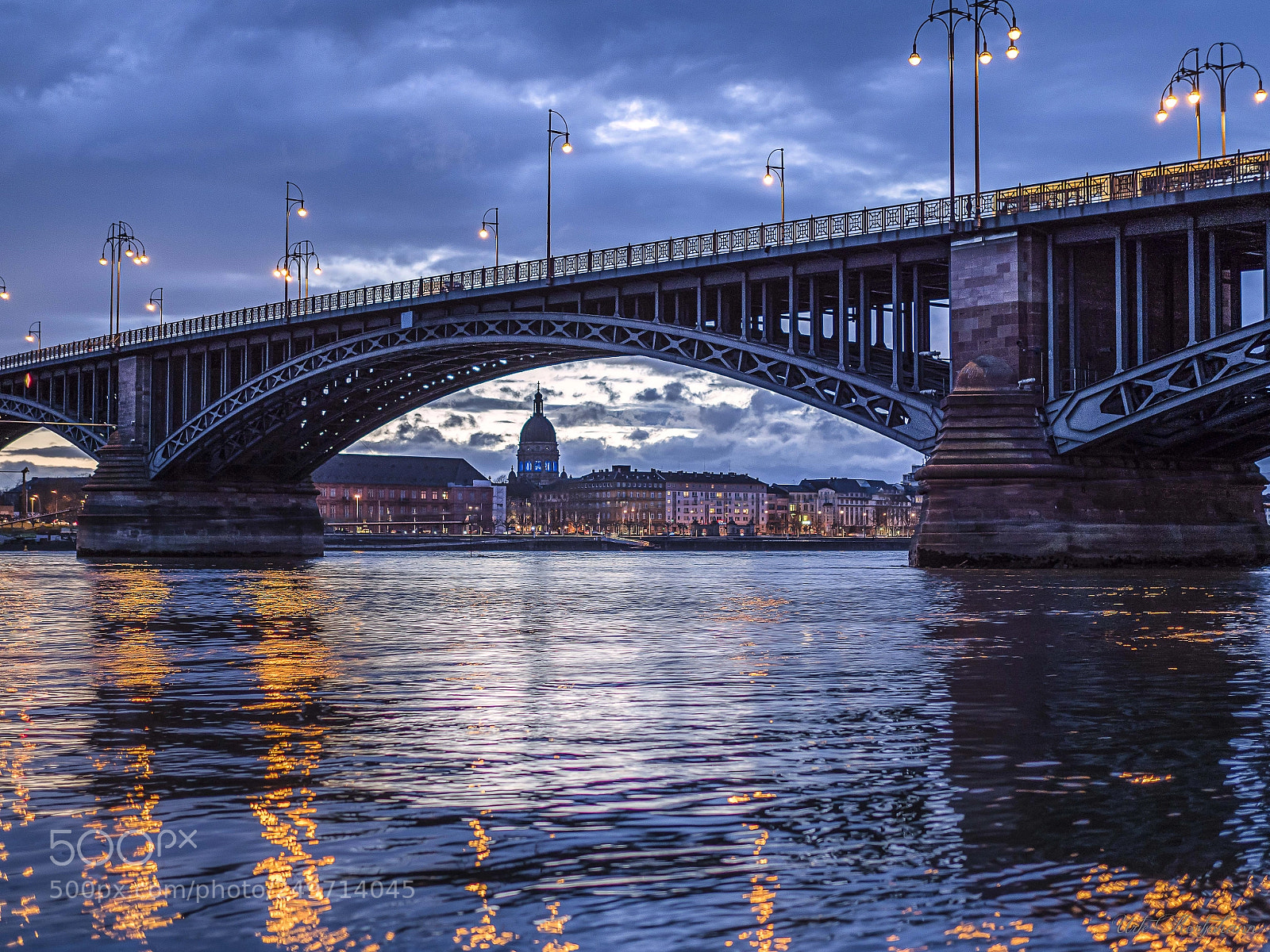 Olympus OM-D E-M1 Mark II sample photo. Behind the bridge photography