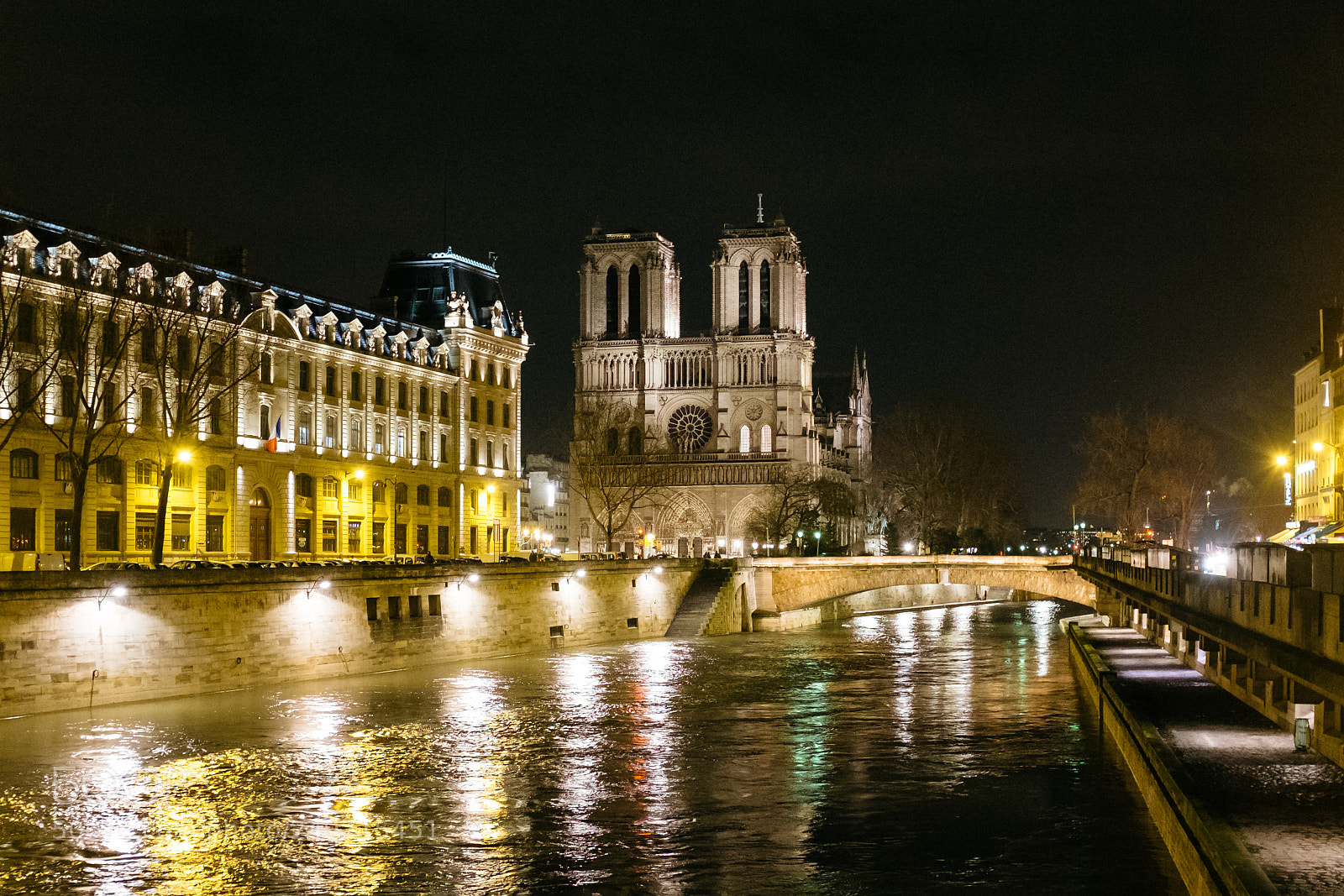 Fujifilm X100T sample photo. Notre dame cathedral at photography
