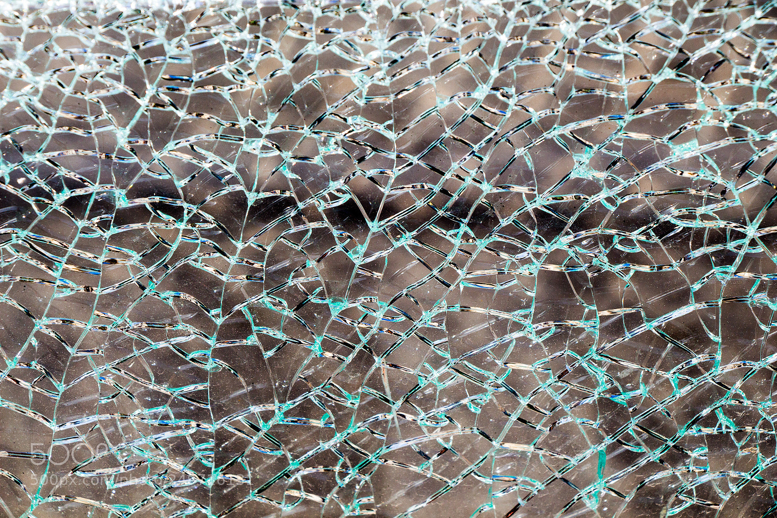 Canon EOS 650D (EOS Rebel T4i / EOS Kiss X6i) sample photo. Shattered glass with cracks photography