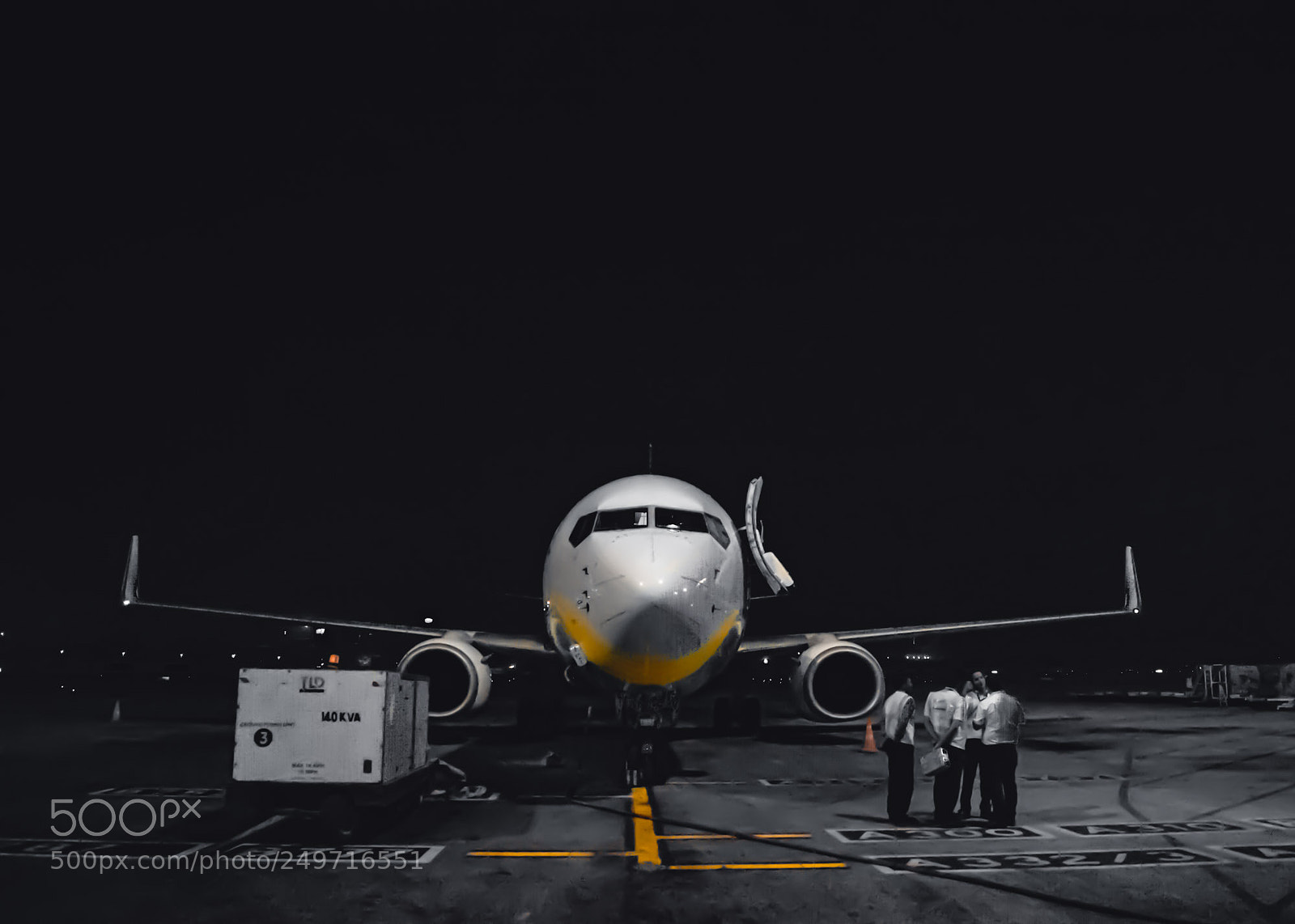 Nikon D5200 sample photo. Boeing 737-800 photography
