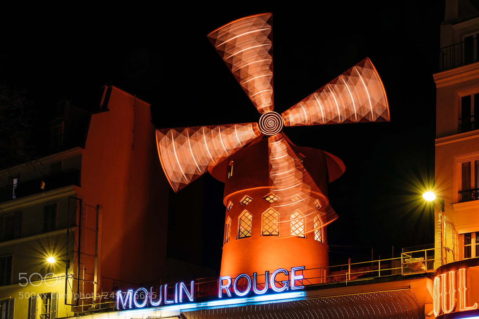 Fujifilm X-T1 sample photo. Moulin rouge photography