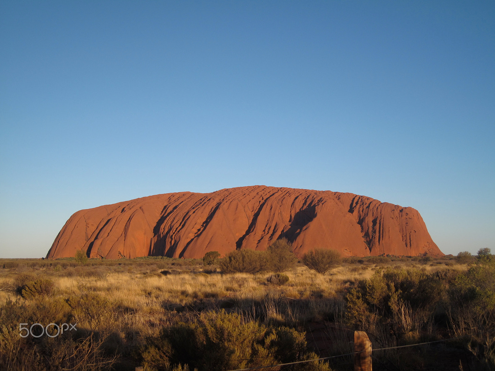 Canon PowerShot SD990 IS (Digital IXUS 980 IS / IXY Digital 3000 IS) sample photo. Majestic uluru at sunset on a clear winter's evening photography