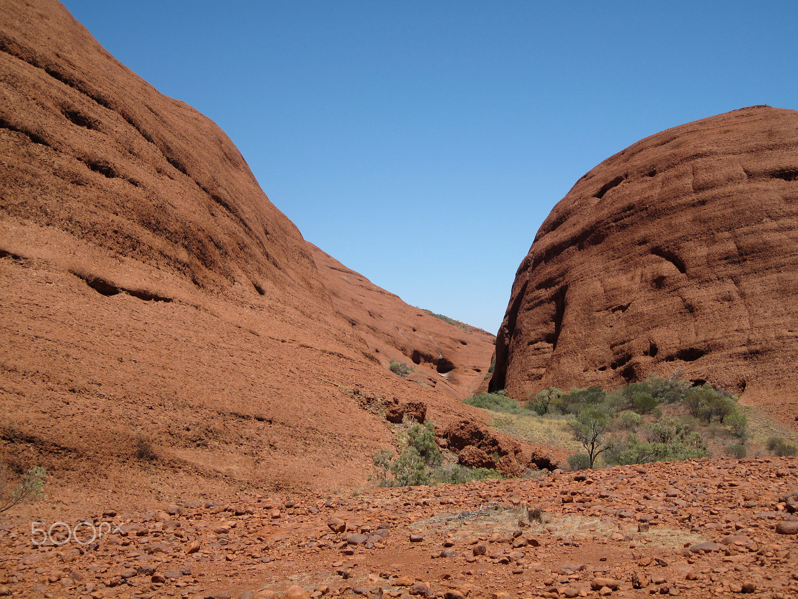 Canon PowerShot SD990 IS (Digital IXUS 980 IS / IXY Digital 3000 IS) sample photo. Kata tjuta, australia - the olga's photography