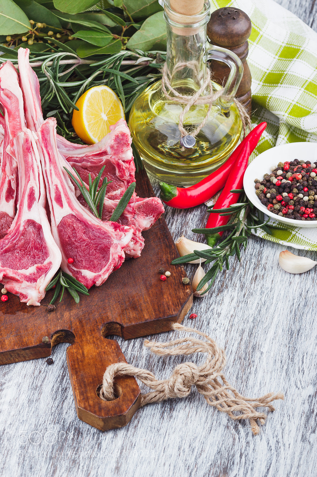 Canon EOS 600D (Rebel EOS T3i / EOS Kiss X5) sample photo. Raw lamb chop on photography